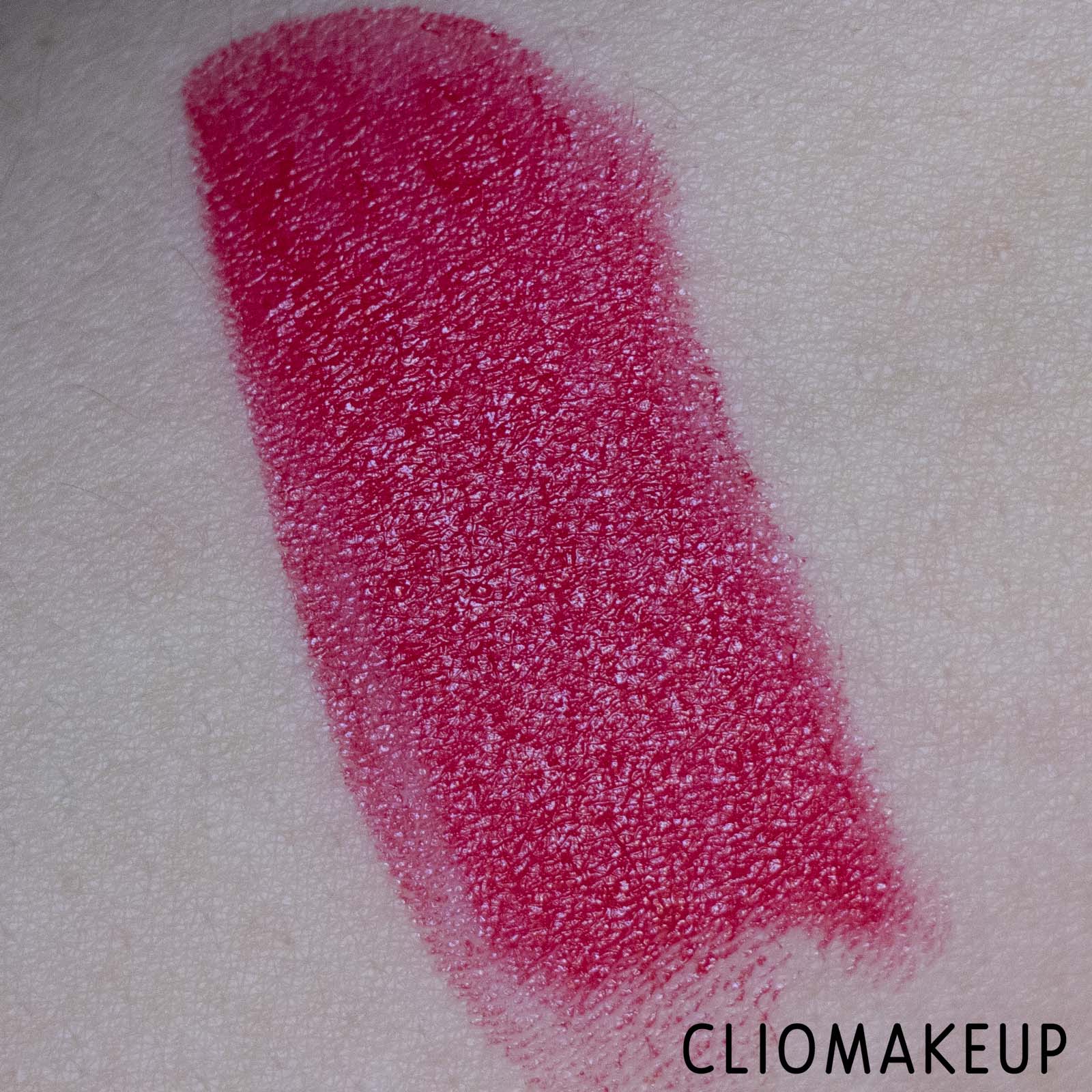 cliomakeup-recensione-rossetti-mesauda-gold-xmas-opulent-shine-rossetto-cremoso-8