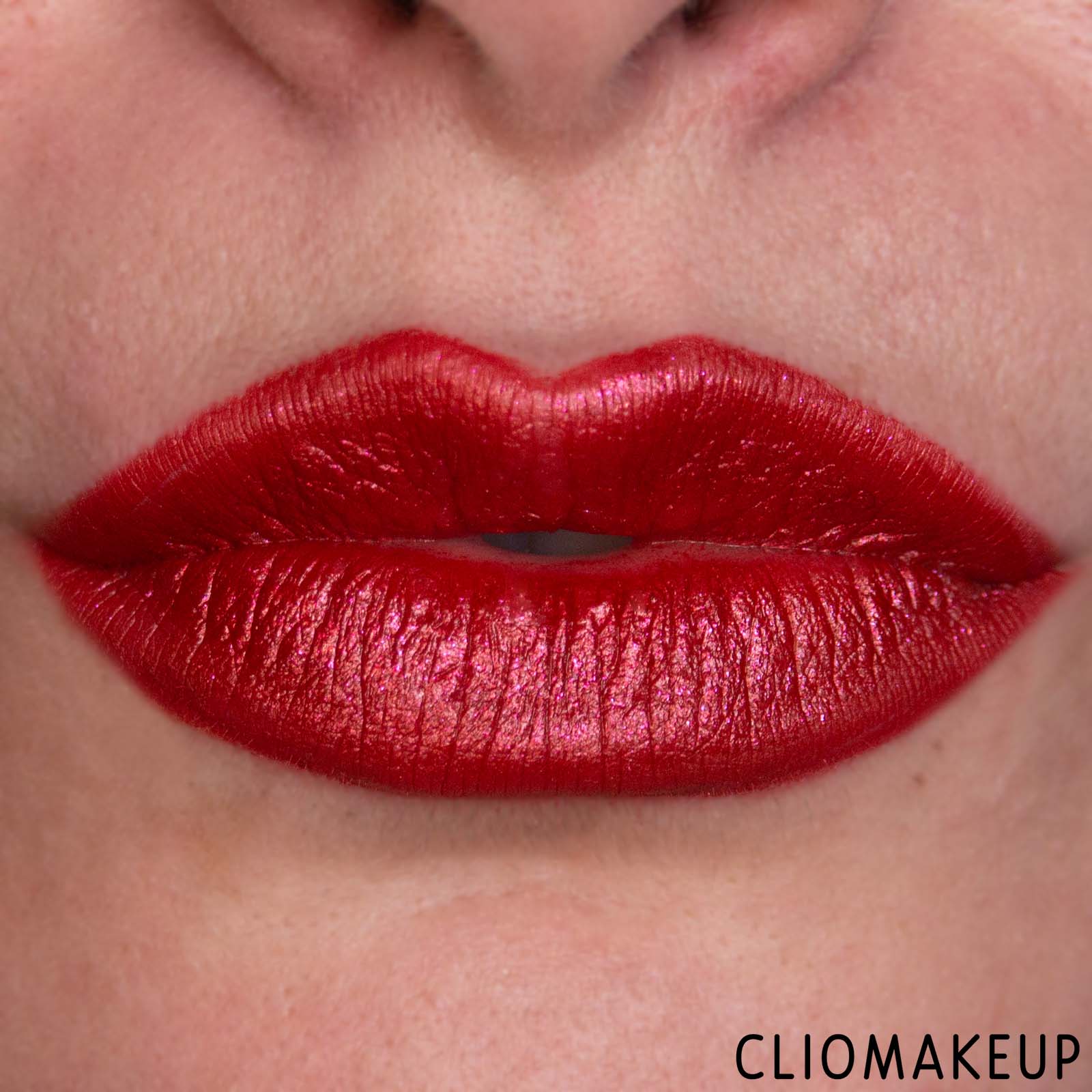 cliomakeup-recensione-rossetto-kiko-holiday-gems-diamond-dust-lipstick-12