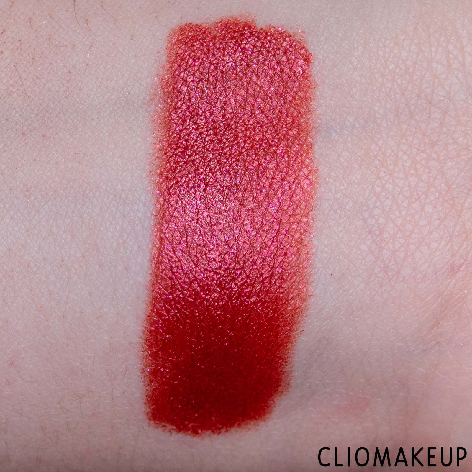 cliomakeup-recensione-rossetto-kiko-holiday-gems-diamond-dust-lipstick-7