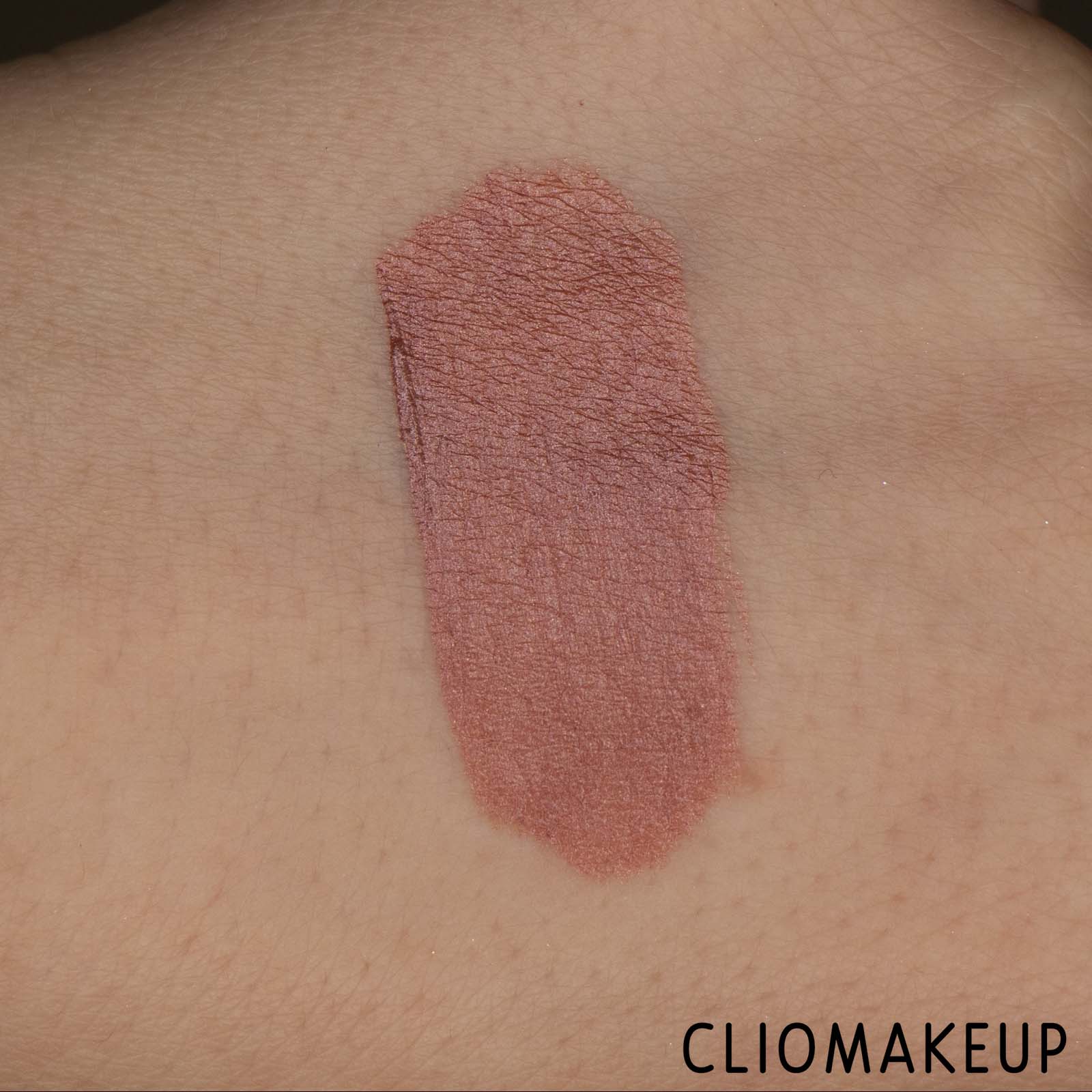 cliomakeup-recensione-rossetto-kiko-wonder-woman-metal-power-lasting-lip-paint-7