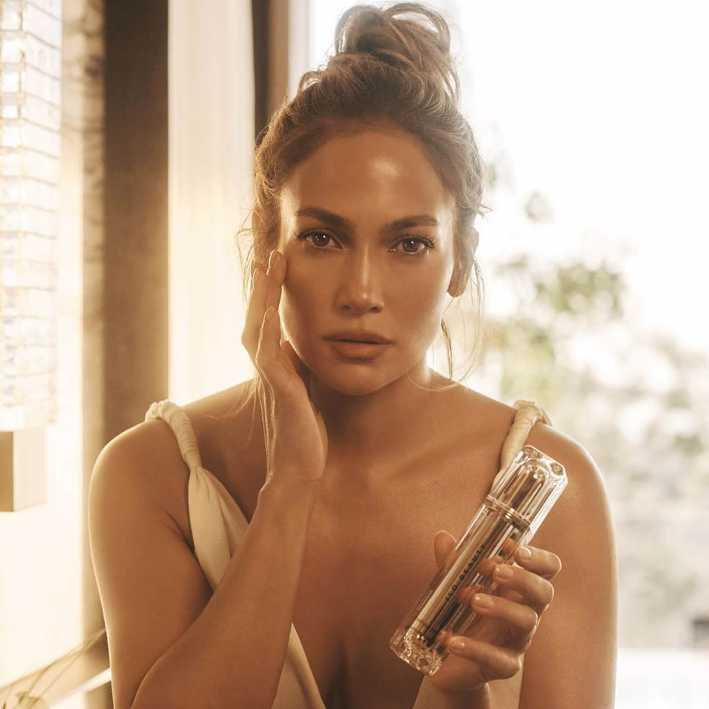 cliomakeup-jlo-beauty-skincare-prodotti-jennifer-lopez-1-copertina