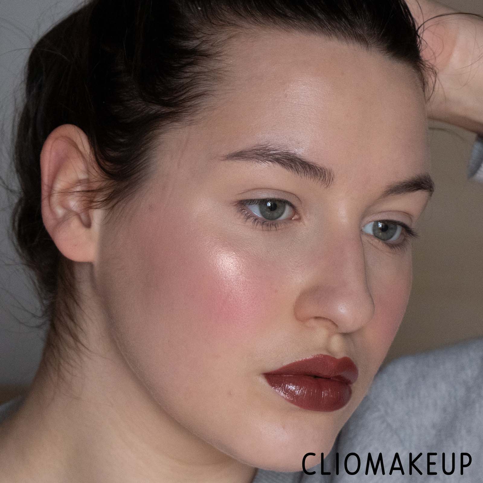 cliomakeup-recensione-palette-illuminanti-MAC-Extra-Dimension-Skinfinish-Trio-Galaxy-Glow-10