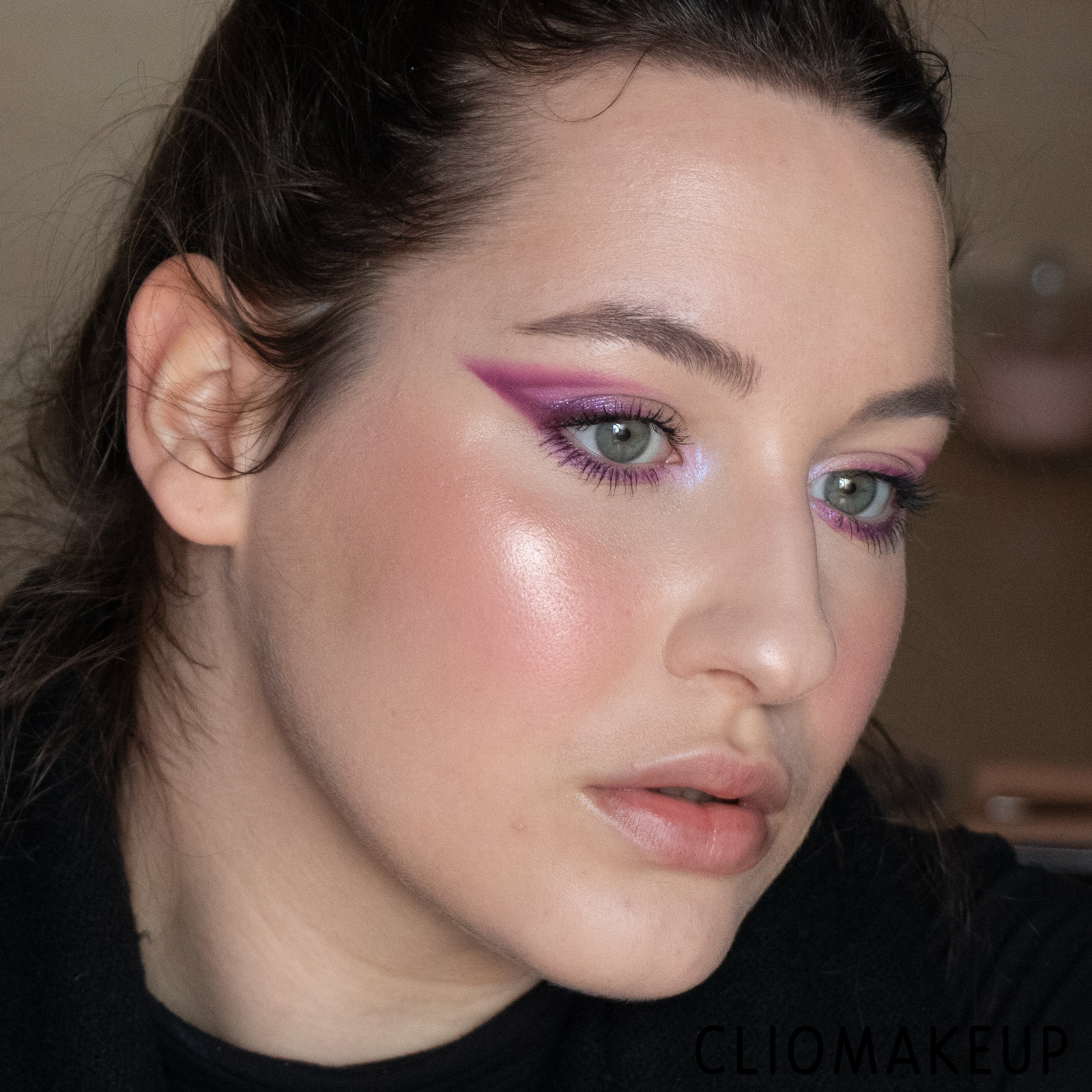 cliomakeup-recensione-palette-illuminanti-MAC-Extra-Dimension-Skinfinish-Trio-Galaxy-Glow-14