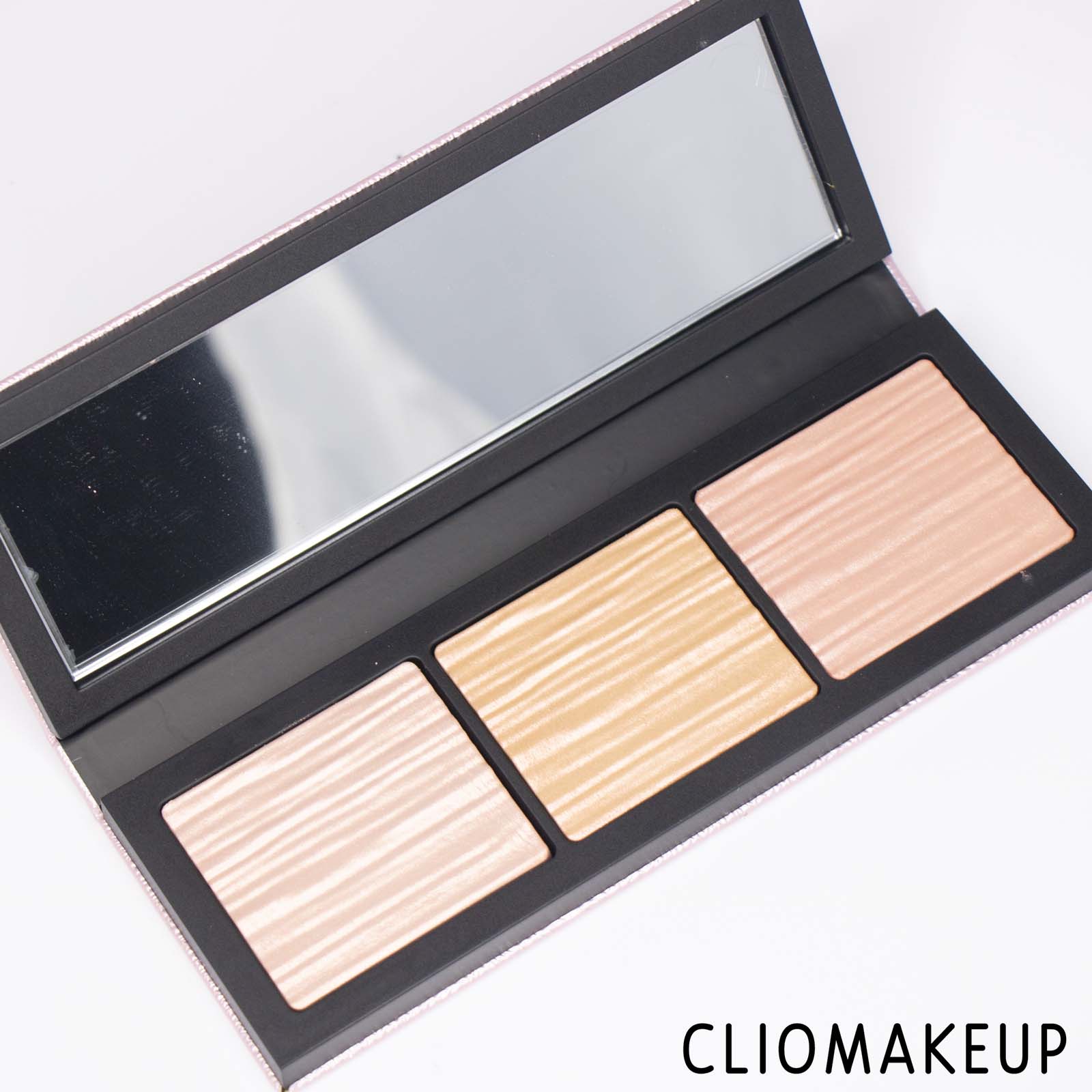 cliomakeup-recensione-palette-illuminanti-MAC-Extra-Dimension-Skinfinish-Trio-Galaxy-Glow-5