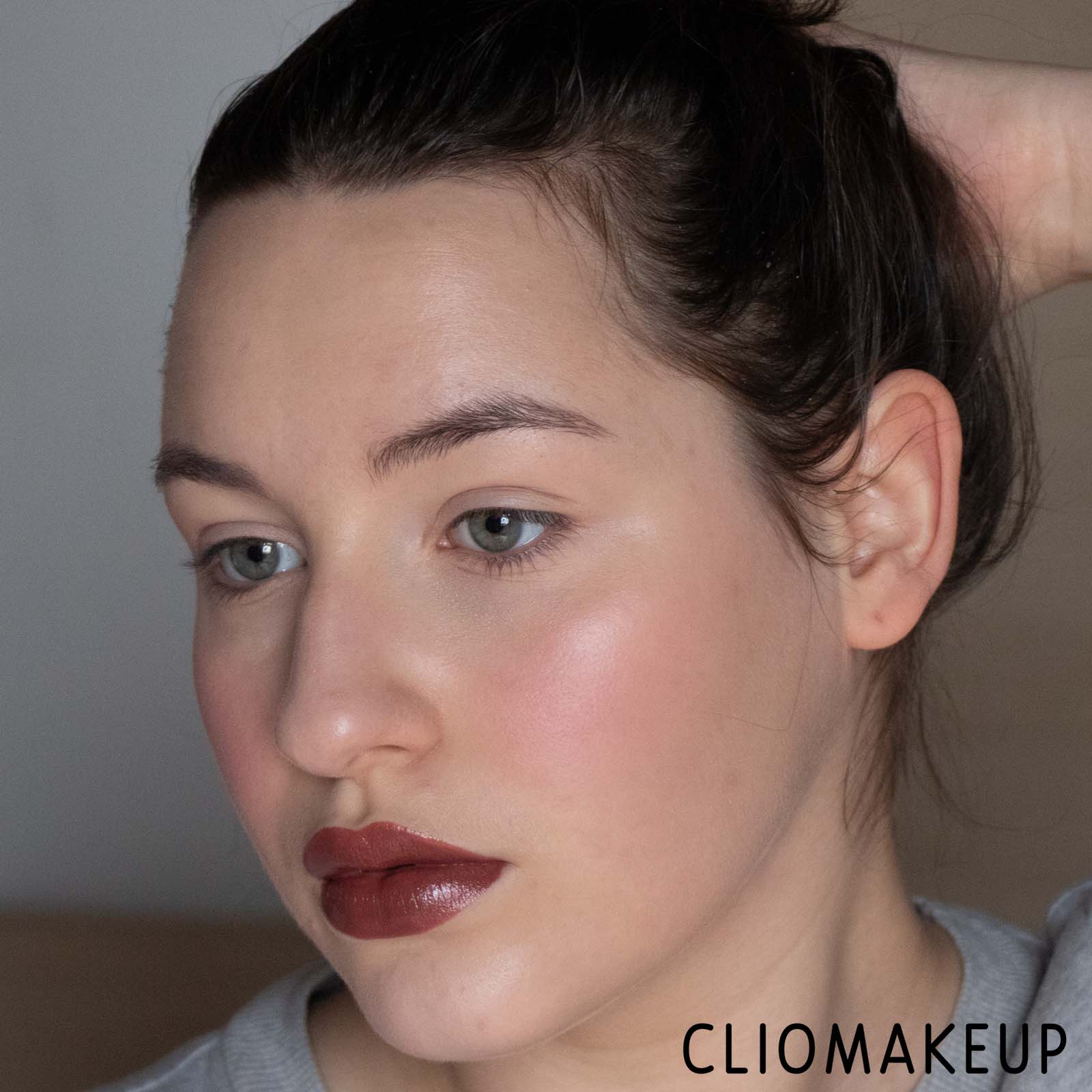 cliomakeup-recensione-palette-illuminanti-MAC-Extra-Dimension-Skinfinish-Trio-Galaxy-Glow-8