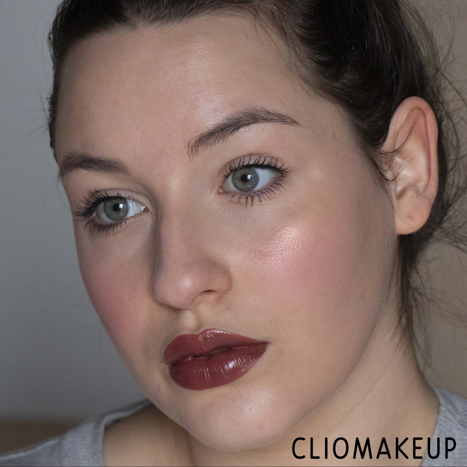 cliomakeup-recensione-rossetto-charlotte-tilbury-kissing-satin-lipstick-13