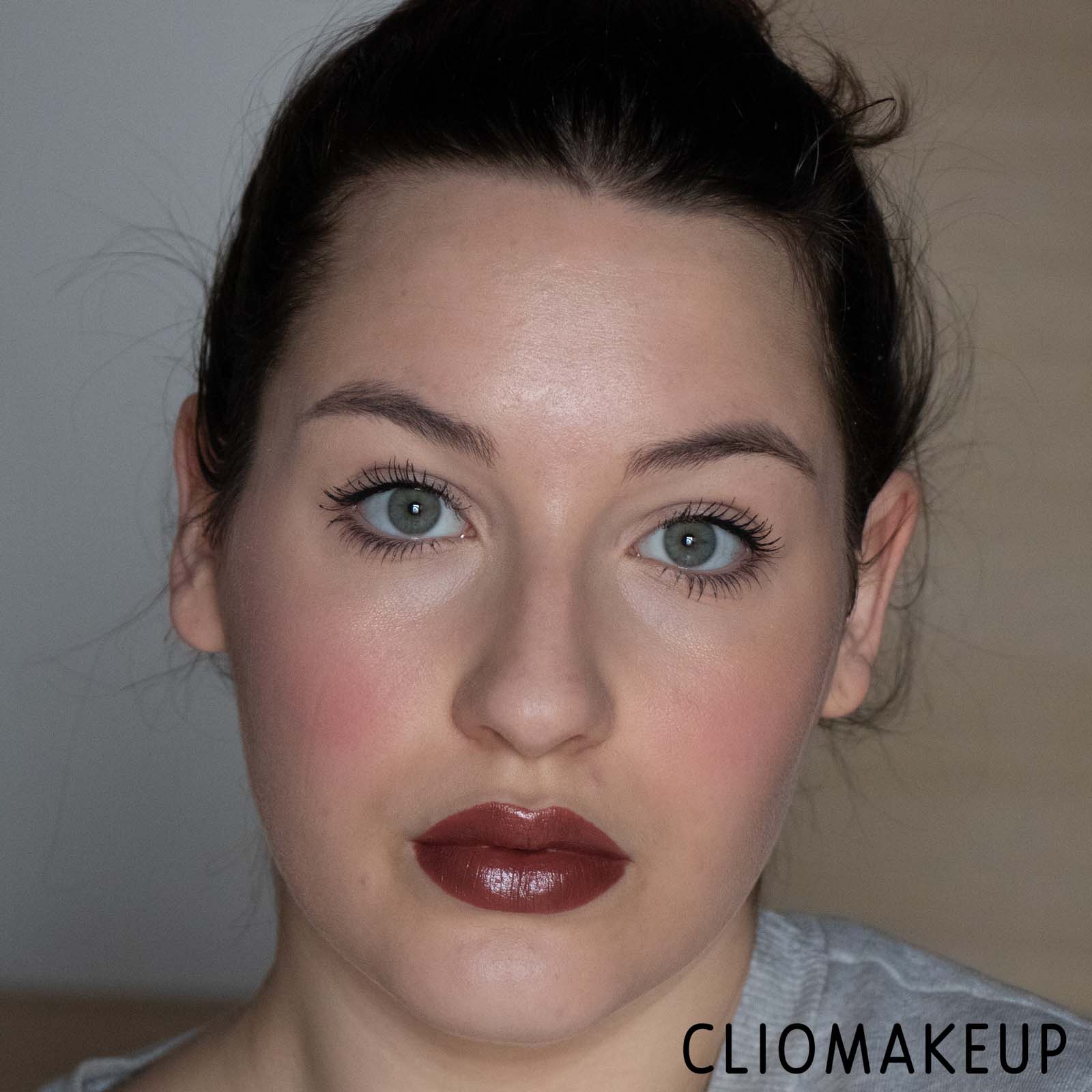 cliomakeup-recensione-rossetto-charlotte-tilbury-kissing-satin-lipstick-14