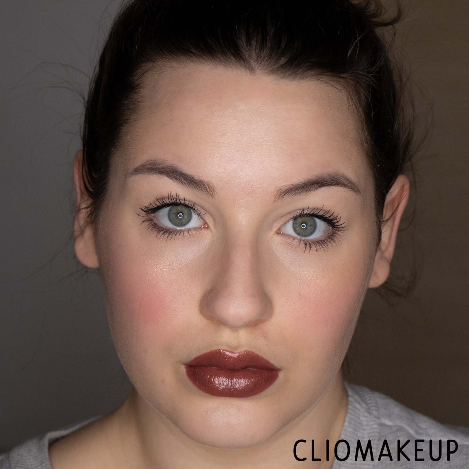 cliomakeup-recensione-rossetto-charlotte-tilbury-kissing-satin-lipstick-15