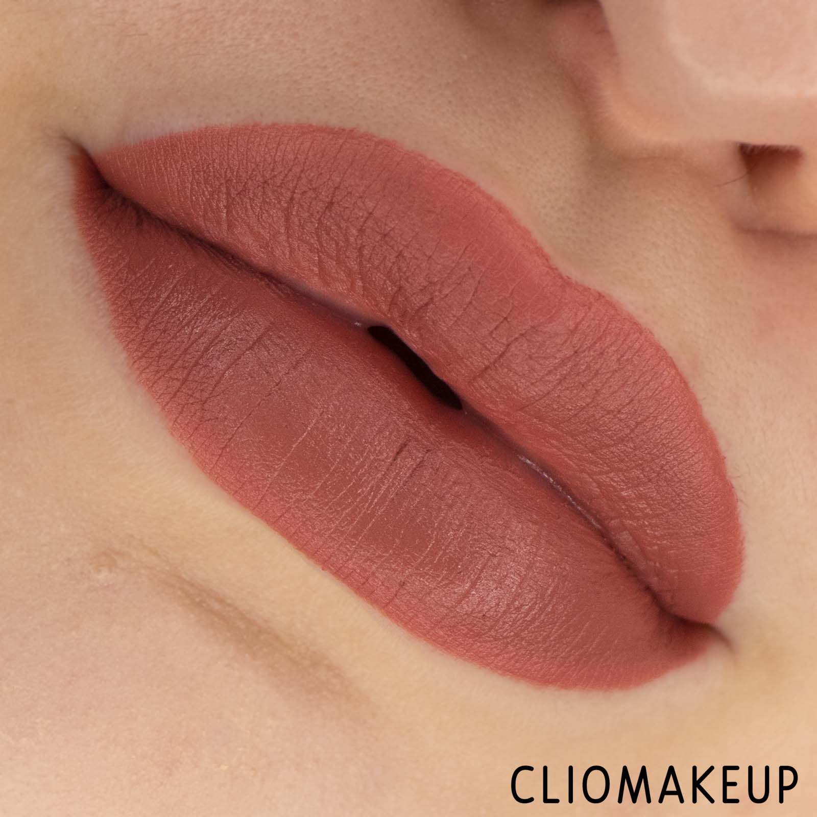 cliomakeup-recensione-Mesauda-Red-Valentine-Collection-Rossetto-Stick-Matt-11