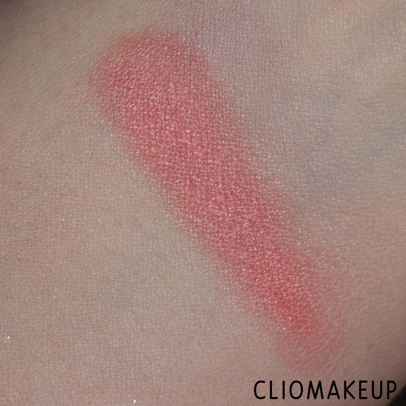 cliomakeup-recensione-blush-Patrick-Ta-Major-Beauty-Headlines-Double-Take-Cream-E-Powder-Blush-8