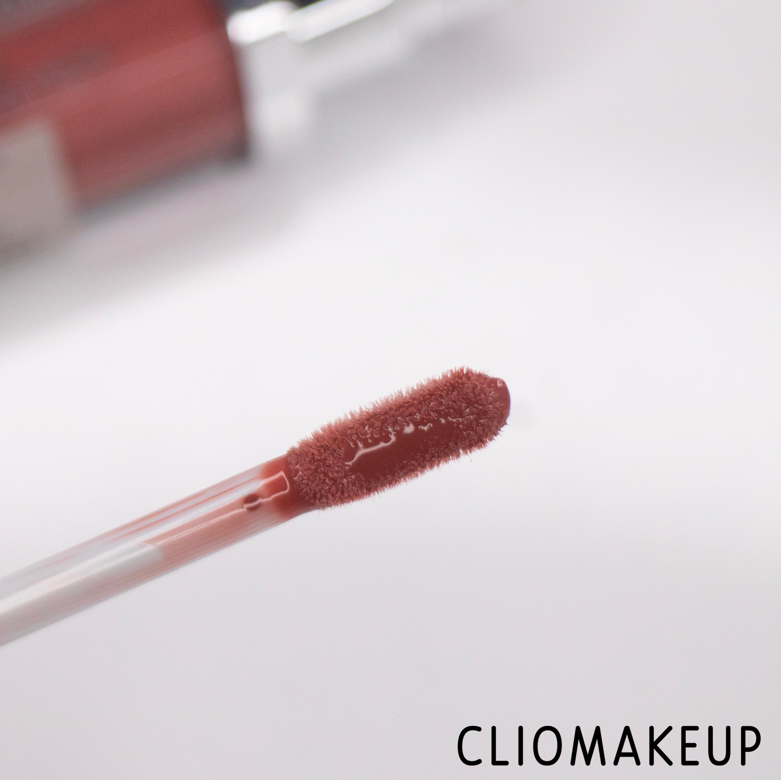 cliomakeup-recensione-gloss-Catrice-Volumizing-Lip-Booster-Full-Color-5