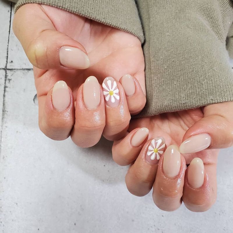 cliomakeup-flower-nails-2021-teamclio-9