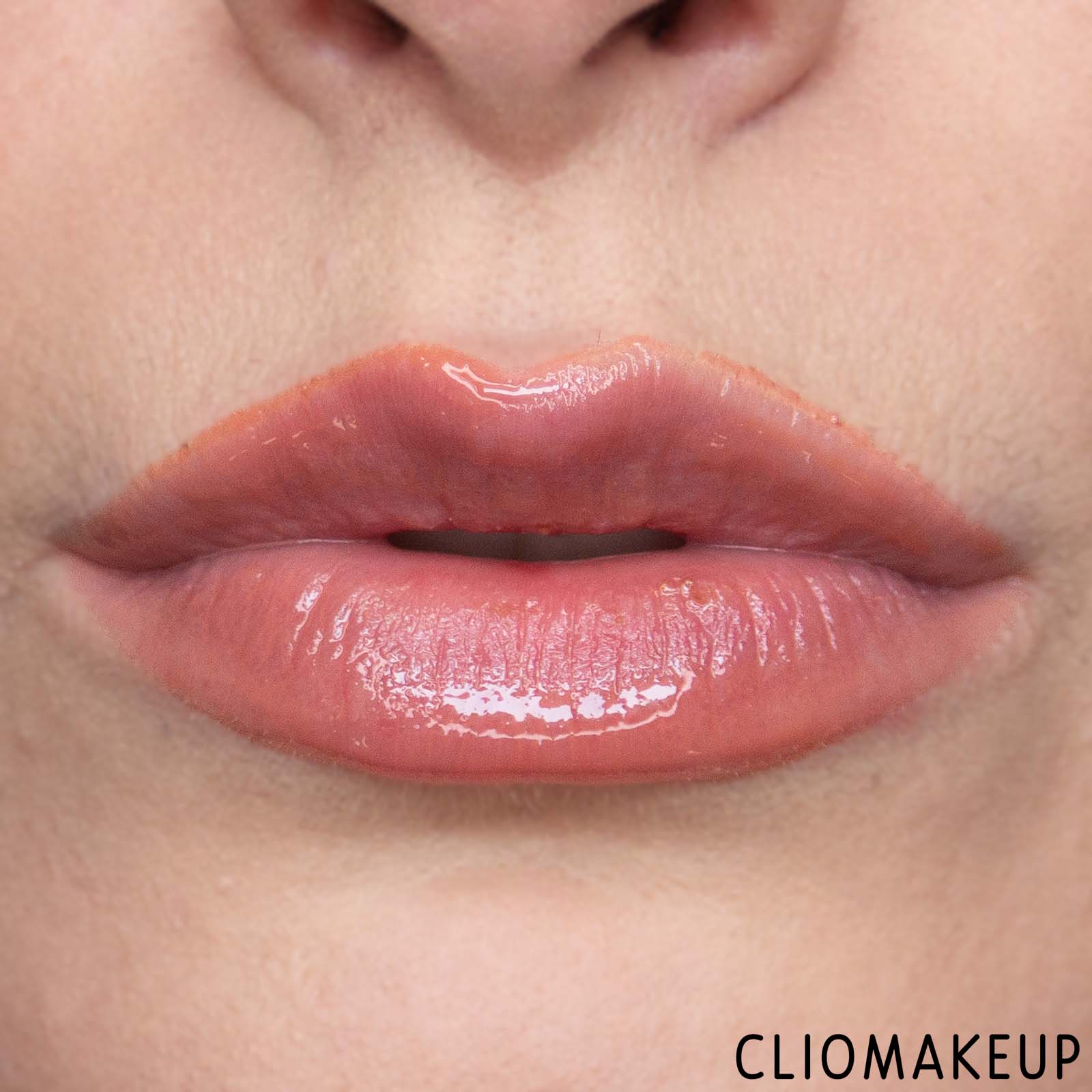 cliomakeup-recensione-balsamo-labbra-fenty-beauty-pro-kiss-r-luscious-lip-balm-11