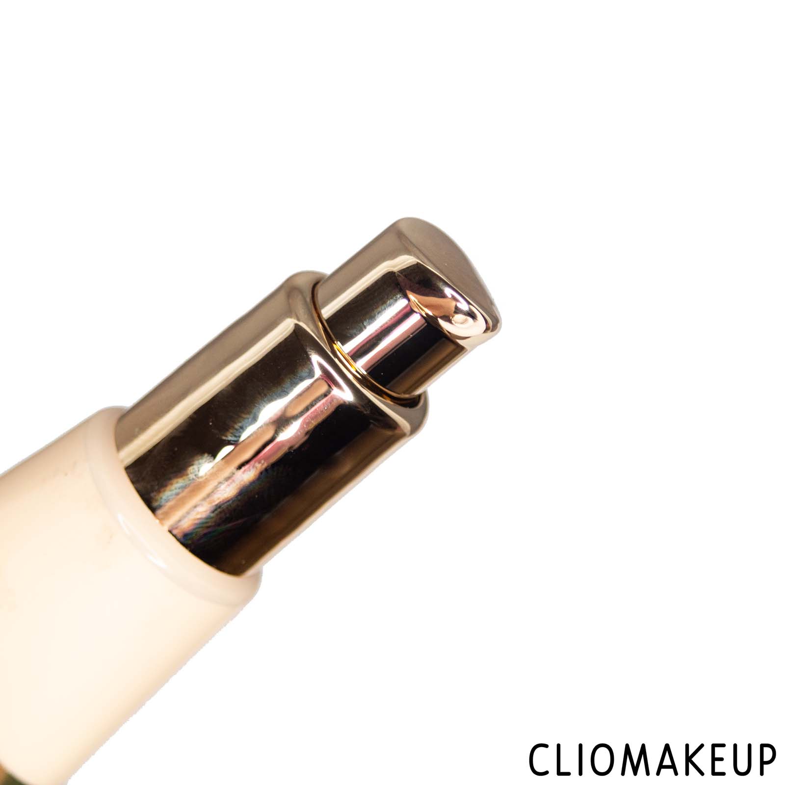 cliomakeup-recensione-cc-cream-revolution-pro-cc-cream-perfecting-foundation-spf-30-5