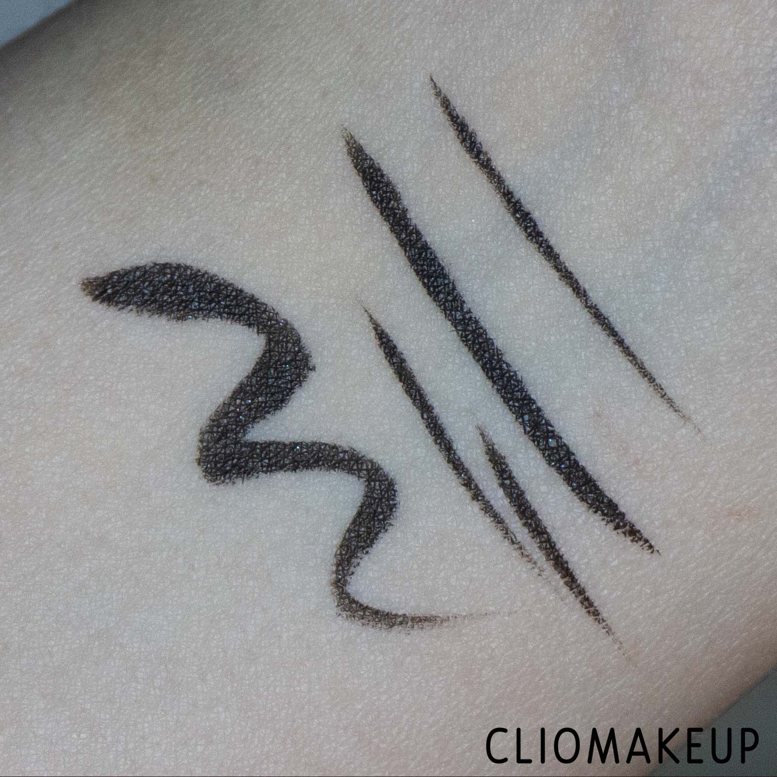 cliomakeup-recensione-eyeliner-Kiko-Ultimate-Pen-Long-Wear-Eyeliner-6