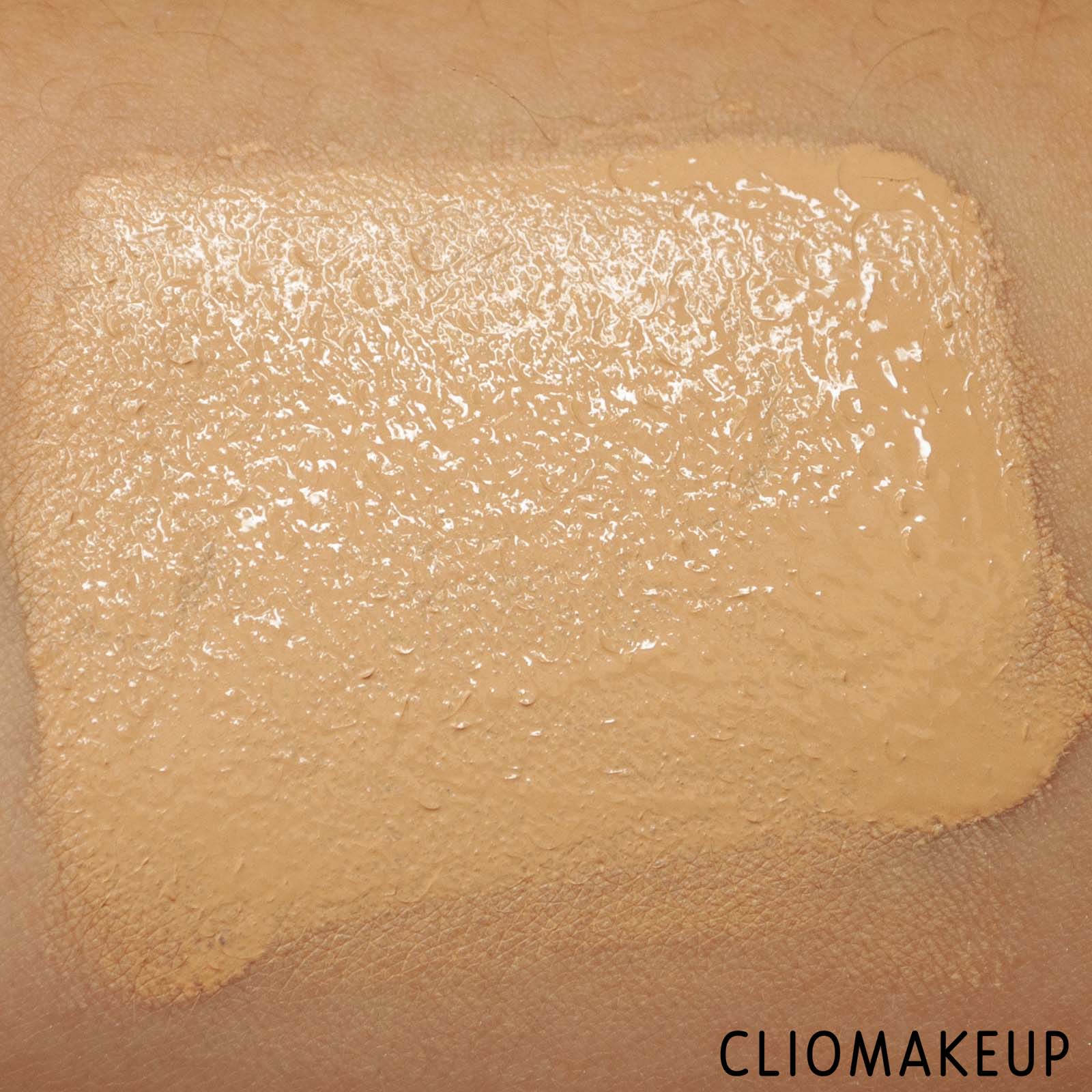 cliomakeup-recensione-fondotinta-clinique-even-better-clinical-serum-foundation-spf-20-8