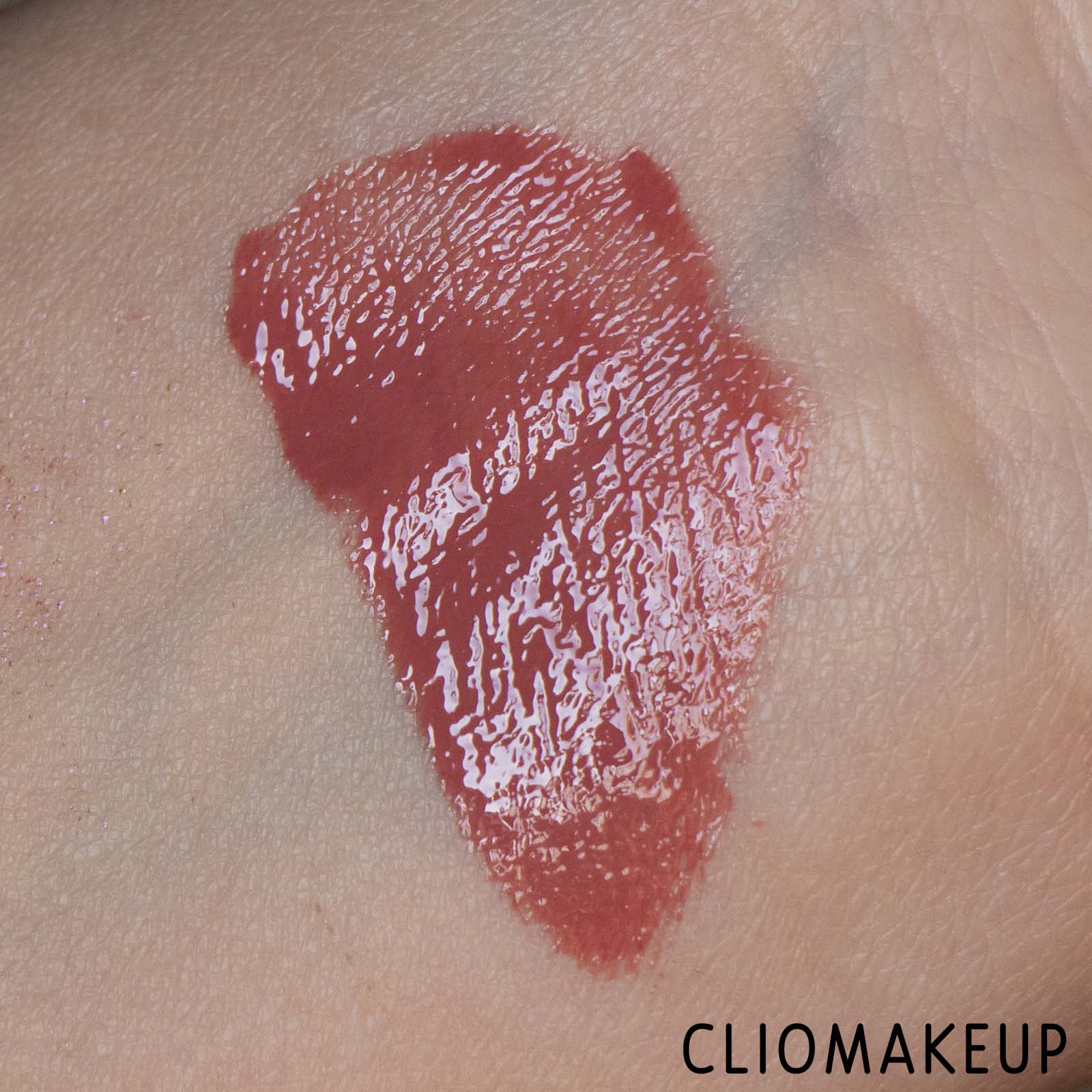 cliomakeup-recensione-gloss-Catrice-Volumizing-Lip-Booster-Full-Color-6