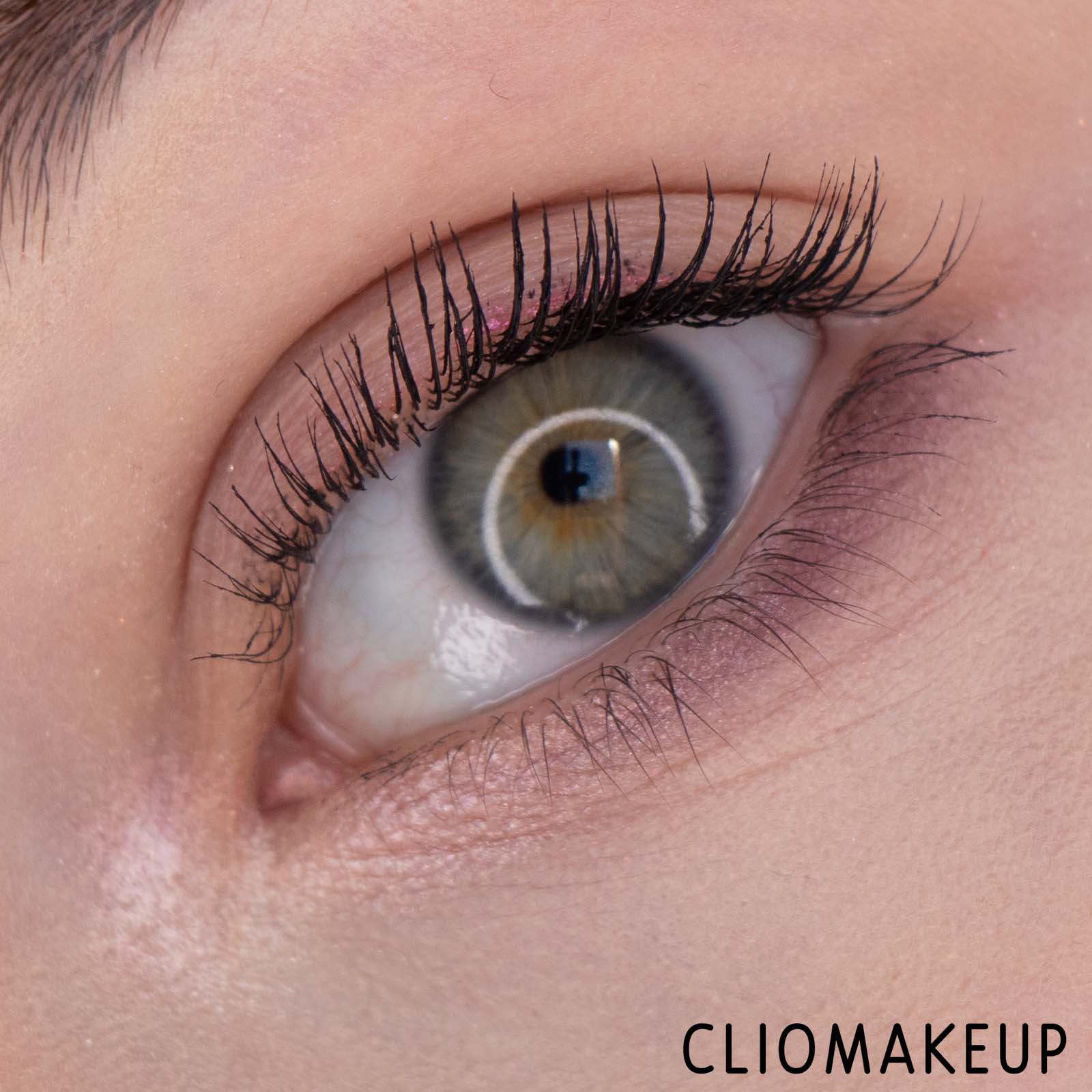 cliomakeup-recensione-mascara-Catrice-Eyeconista-High-Volume-High-Care-Mascara-11