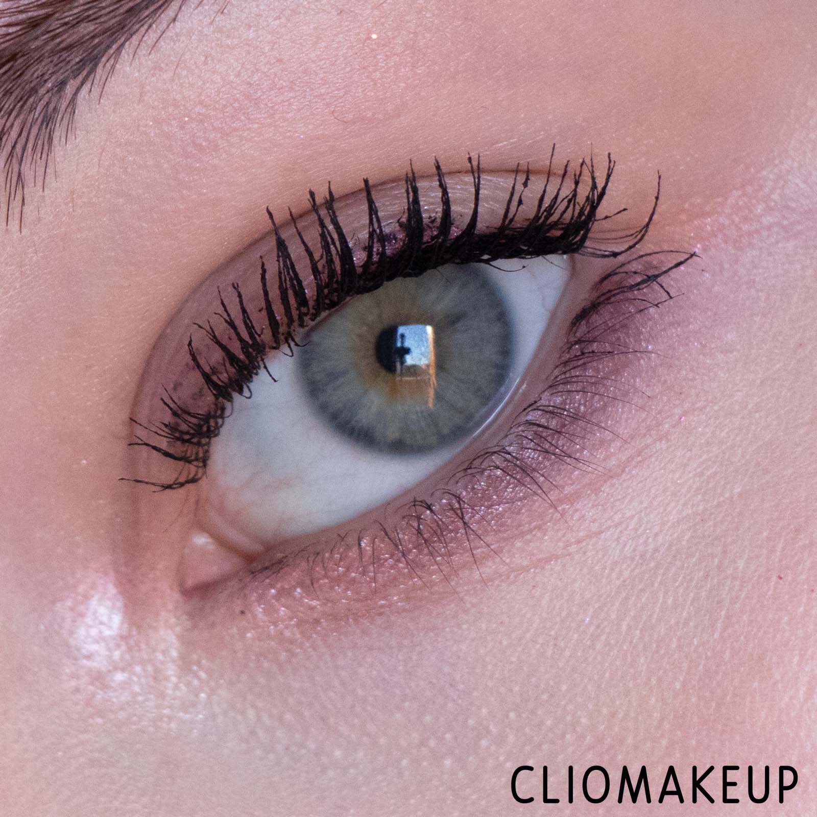 cliomakeup-recensione-mascara-Catrice-Eyeconista-High-Volume-High-Care-Mascara-12