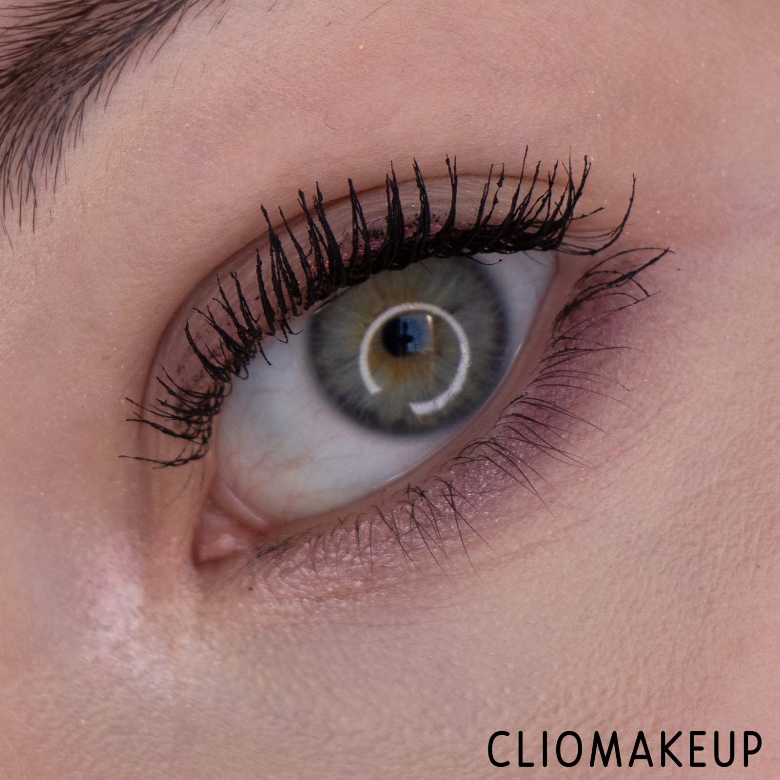 cliomakeup-recensione-mascara-Catrice-Eyeconista-High-Volume-High-Care-Mascara-13