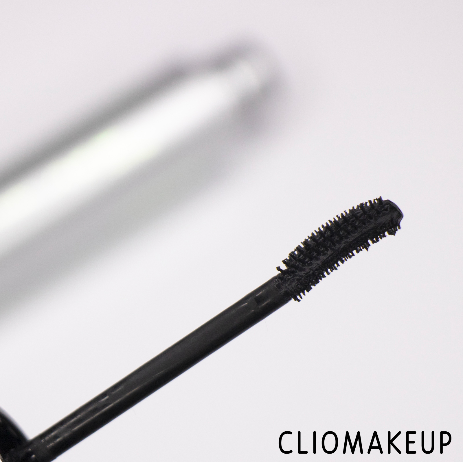 cliomakeup-recensione-mascara-Catrice-Eyeconista-High-Volume-High-Care-Mascara-5