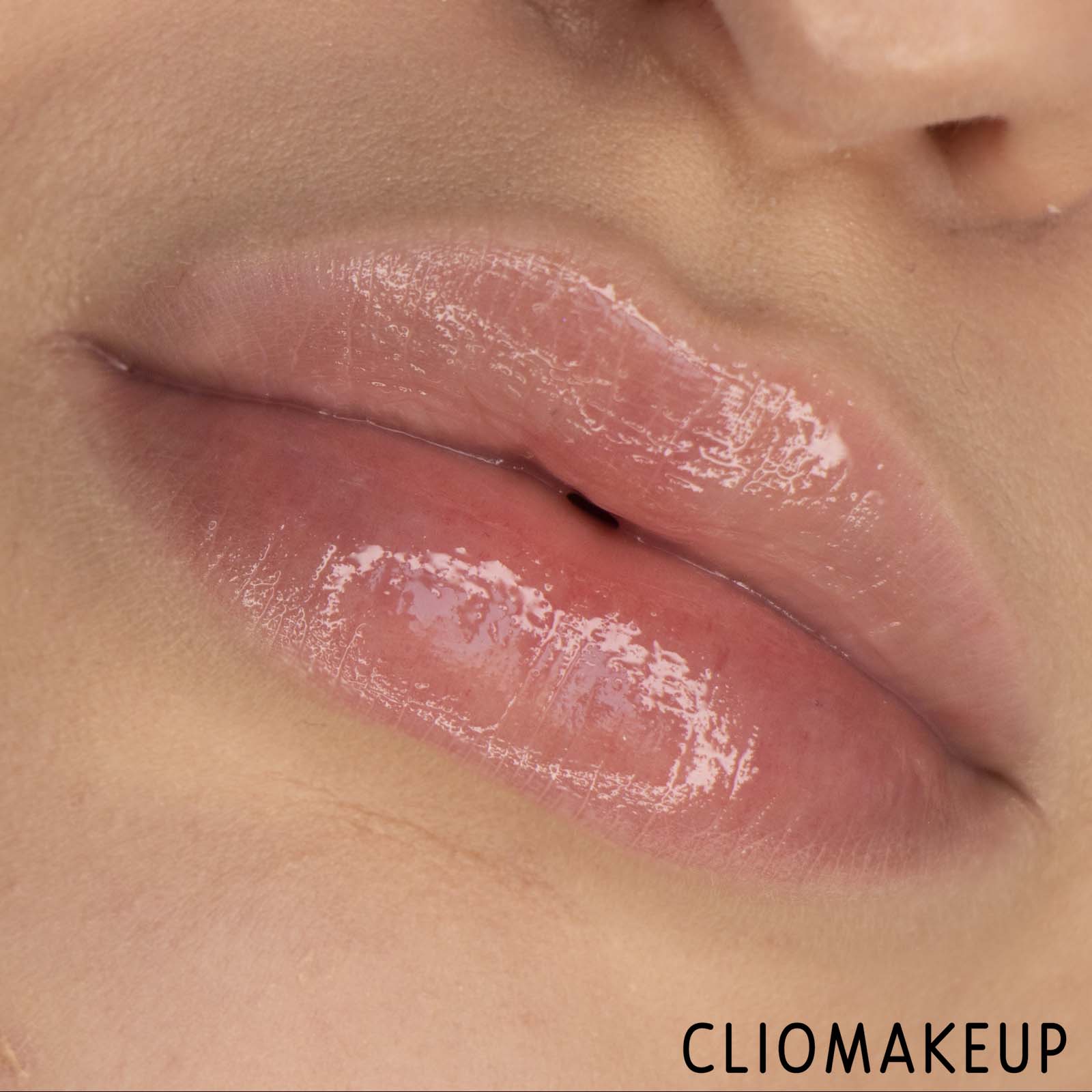 cliomakeup-recensione-olio-labbra-Kiko-Ray-Of-Love-Nourishing-Lip-Oil-11