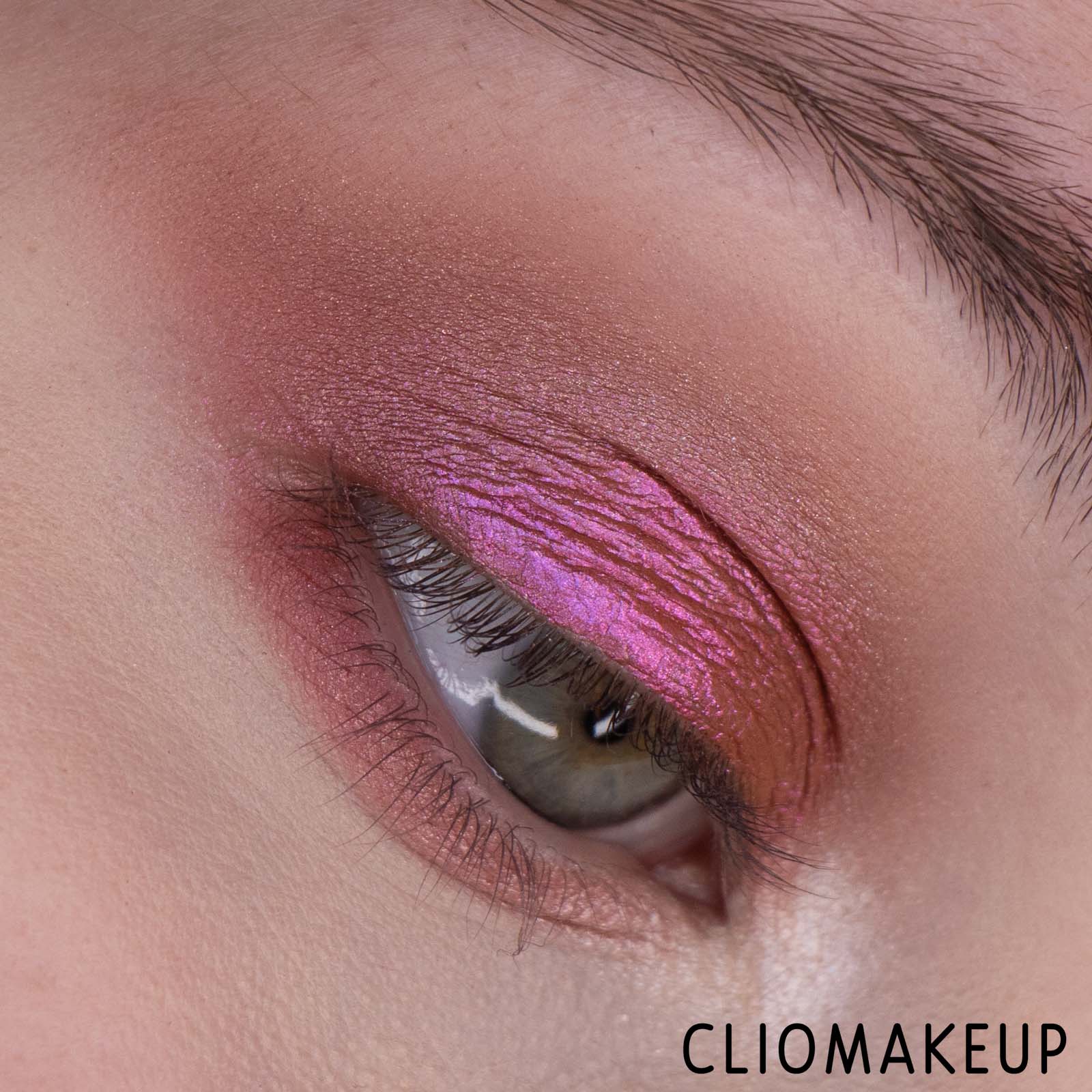 cliomakeup-recensione-ombretto-liquido-By-Beauty-Bay-New-Romantic-Liquid-Crystal-Eyeshadow-11