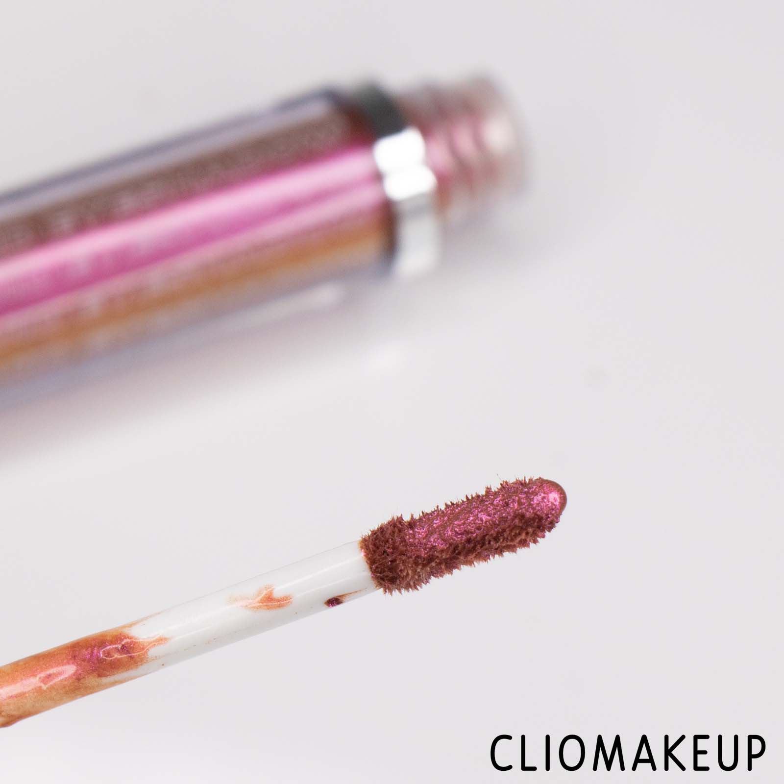 cliomakeup-recensione-ombretto-liquido-By-Beauty-Bay-New-Romantic-Liquid-Crystal-Eyeshadow-5