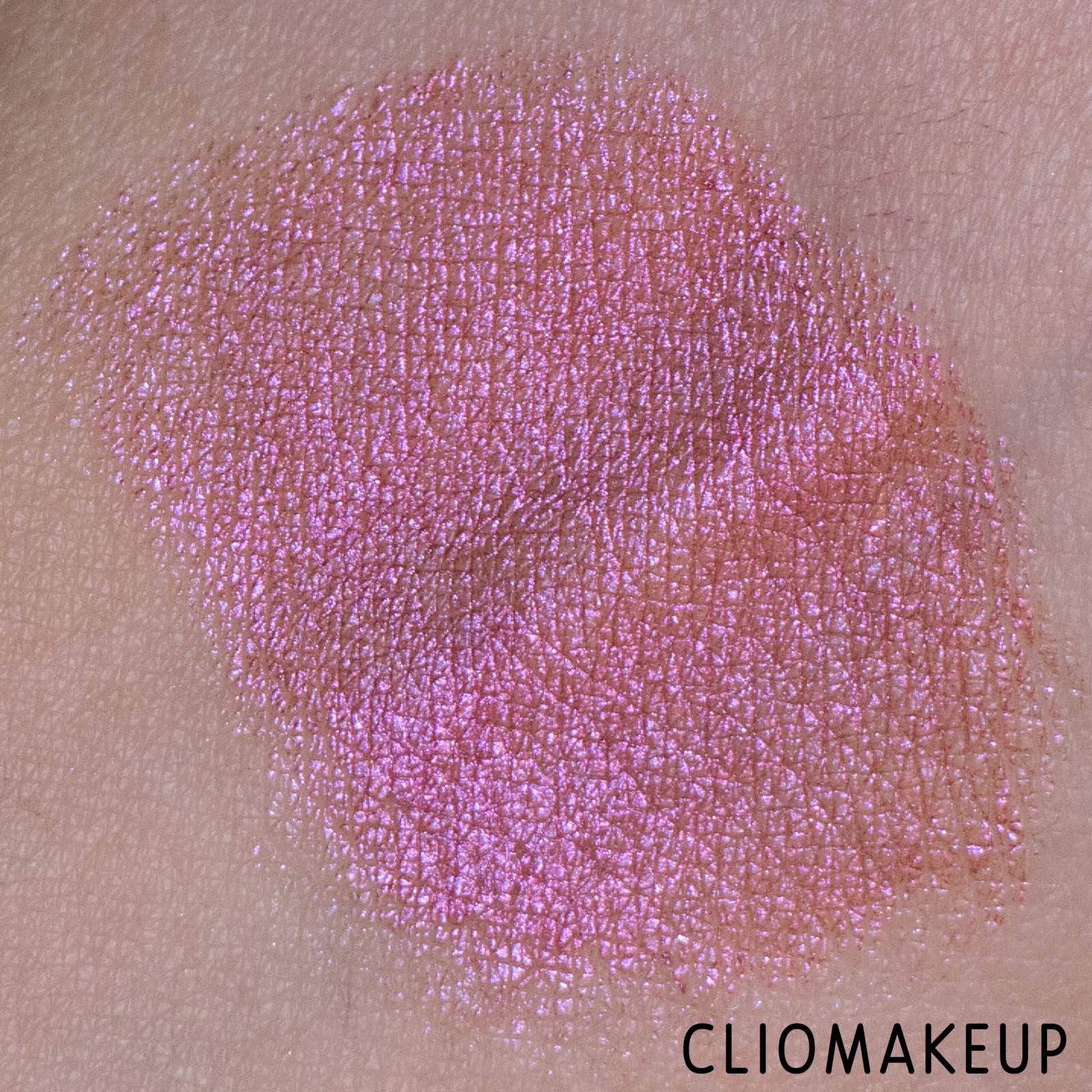 cliomakeup-recensione-ombretto-liquido-By-Beauty-Bay-New-Romantic-Liquid-Crystal-Eyeshadow-8