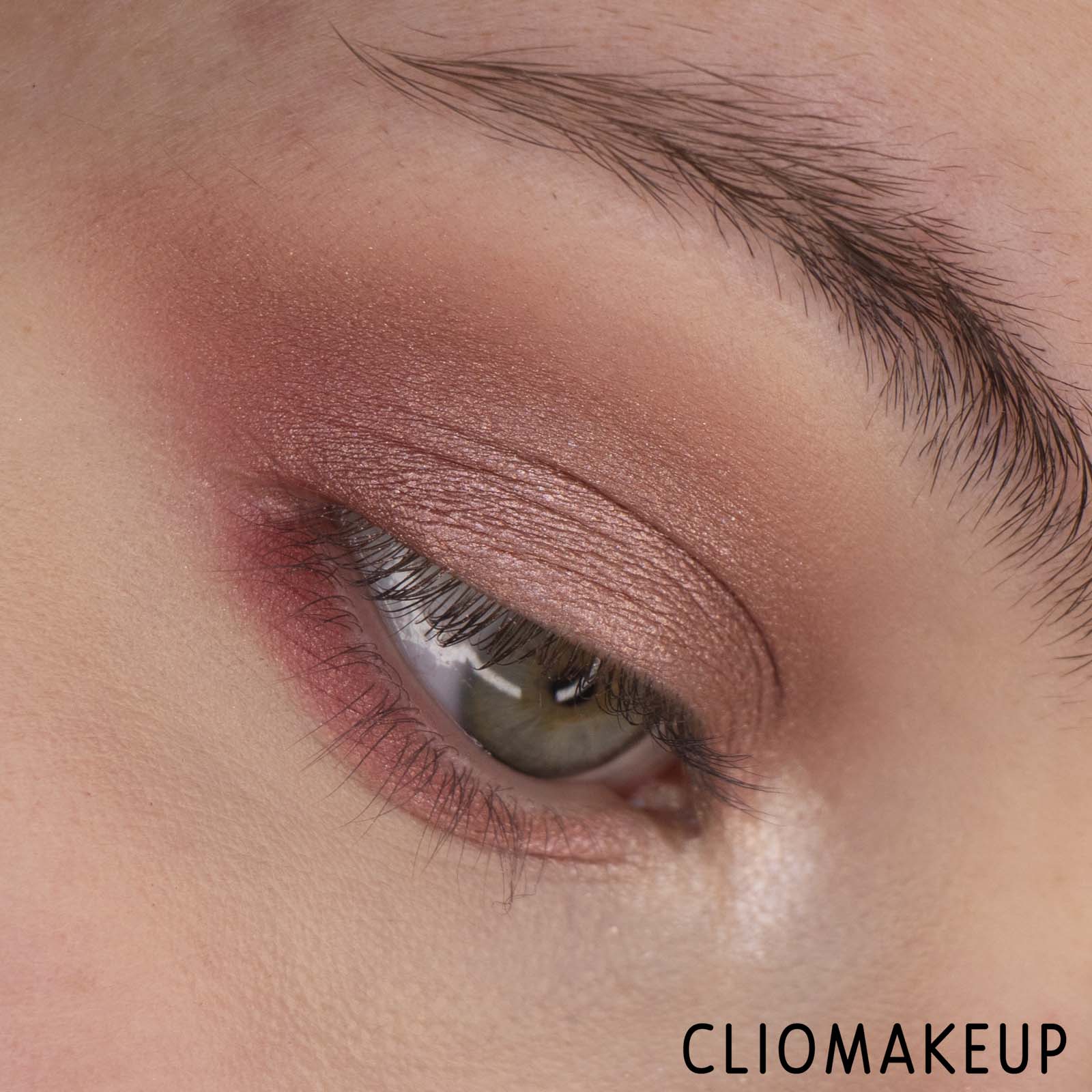 cliomakeup-recensione-palette-Essence-Daily-Dose-Of-Love-Eyeshadow-Palette-11