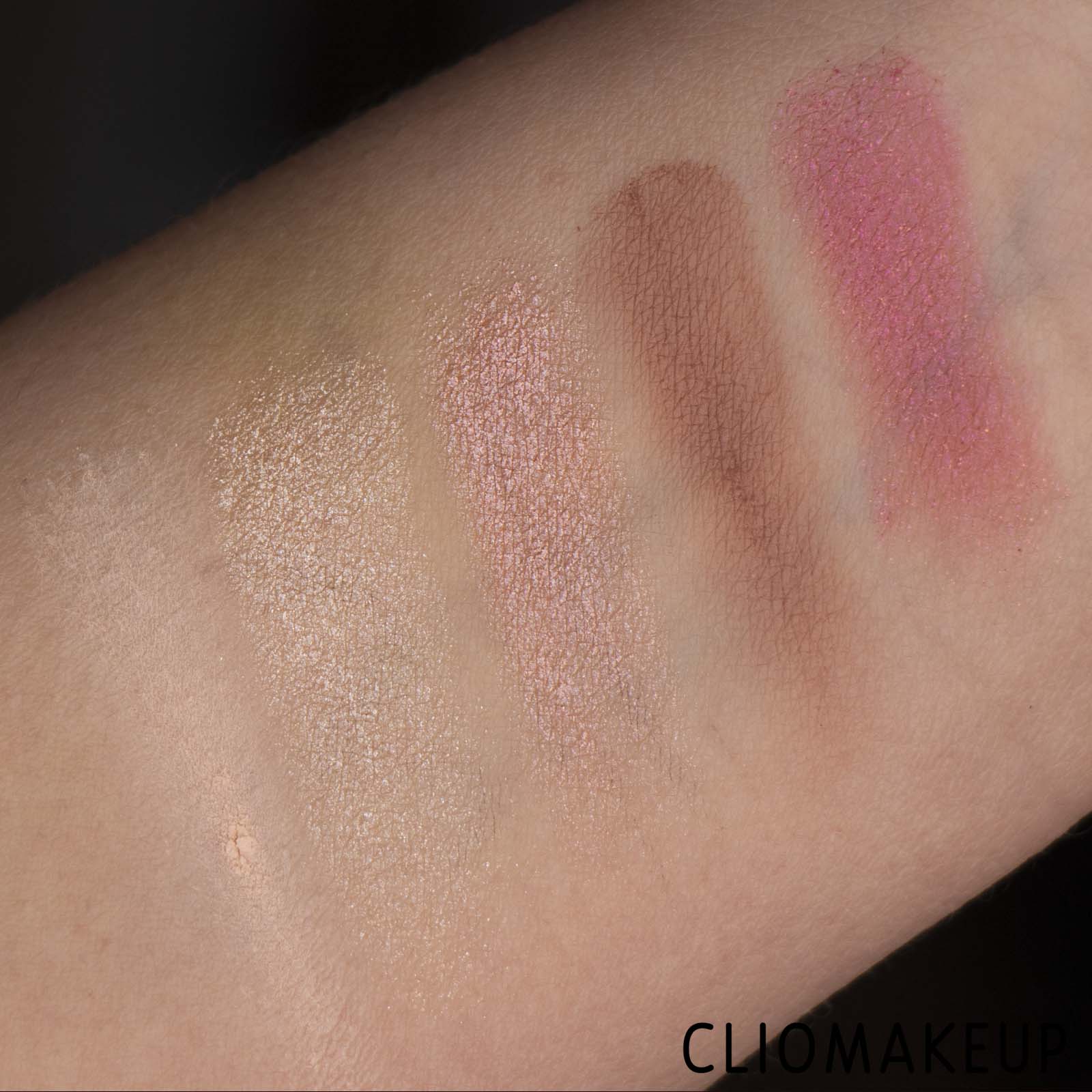 cliomakeup-recensione-palette-Essence-Daily-Dose-Of-Love-Eyeshadow-Palette-7