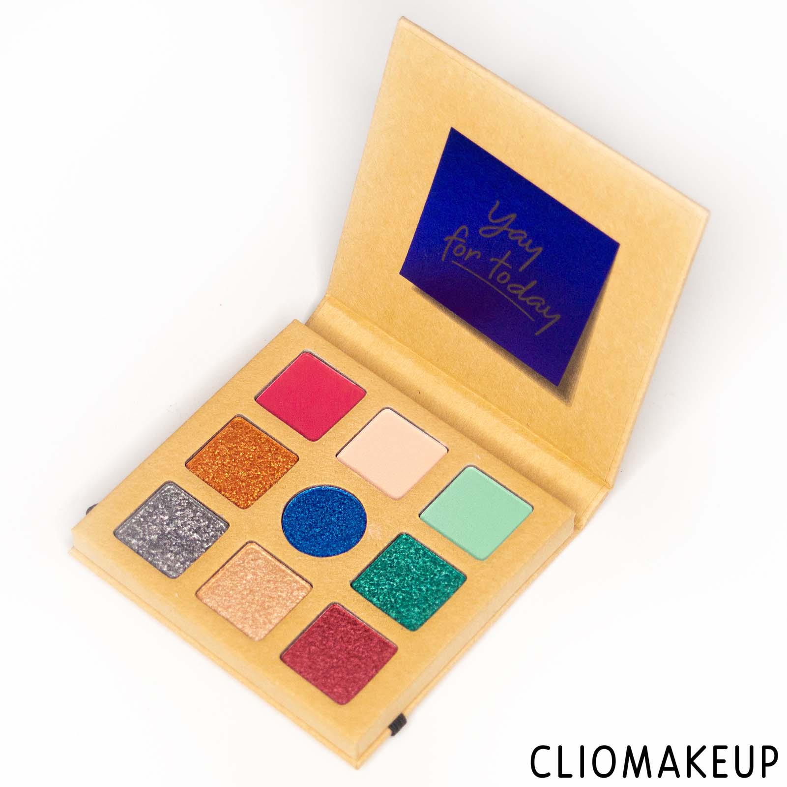 cliomakeup-recensione-palette-essence-daily-dose-of-power-eyeshadow-palette-4