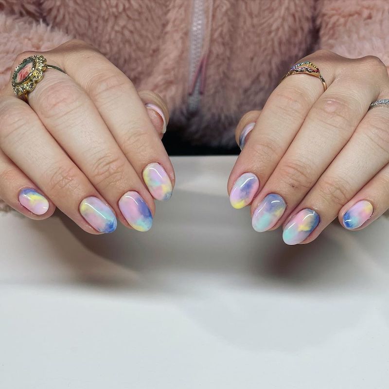 cliomakeup-tie-dye-nails-teamclio-1