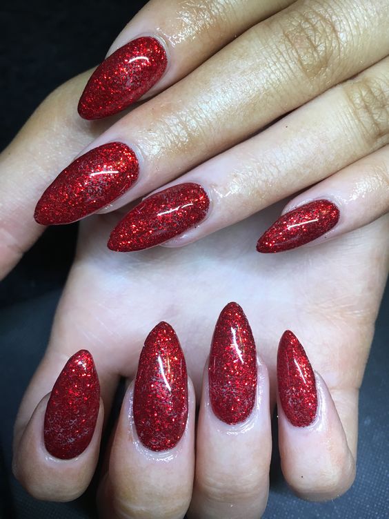 Cliomakeup-unghie-ruby-red-total-manicure