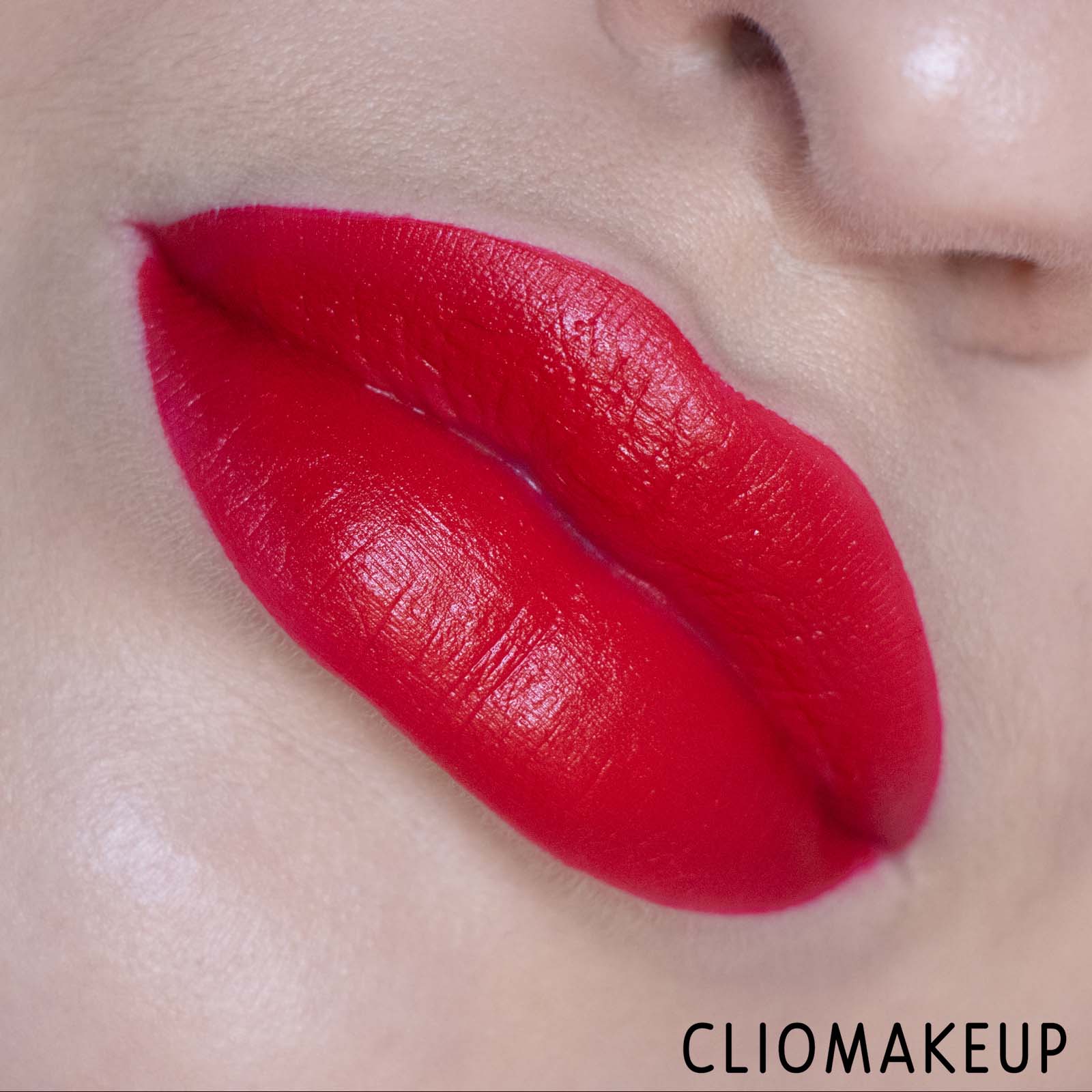 cliomakeup-Recensione-Rossetto-Wycon-Lilitech-Invasion-Tech-Lips-Lip-Mousse-9