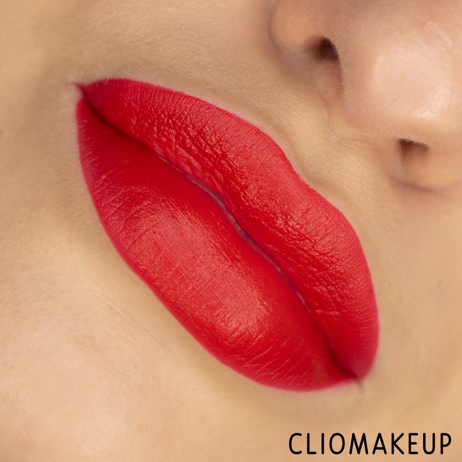 cliomakeup-Recensione-Rossetto-Wycon-Lilitech-Invasion-Tech-Lips-Lip-Mousse-11