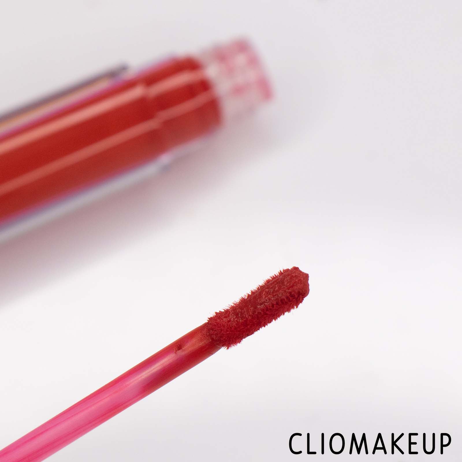 cliomakeup-Recensione-Rossetto-Wycon-Lilitech-Invasion-Tech-Lips-Lip-Mousse-5