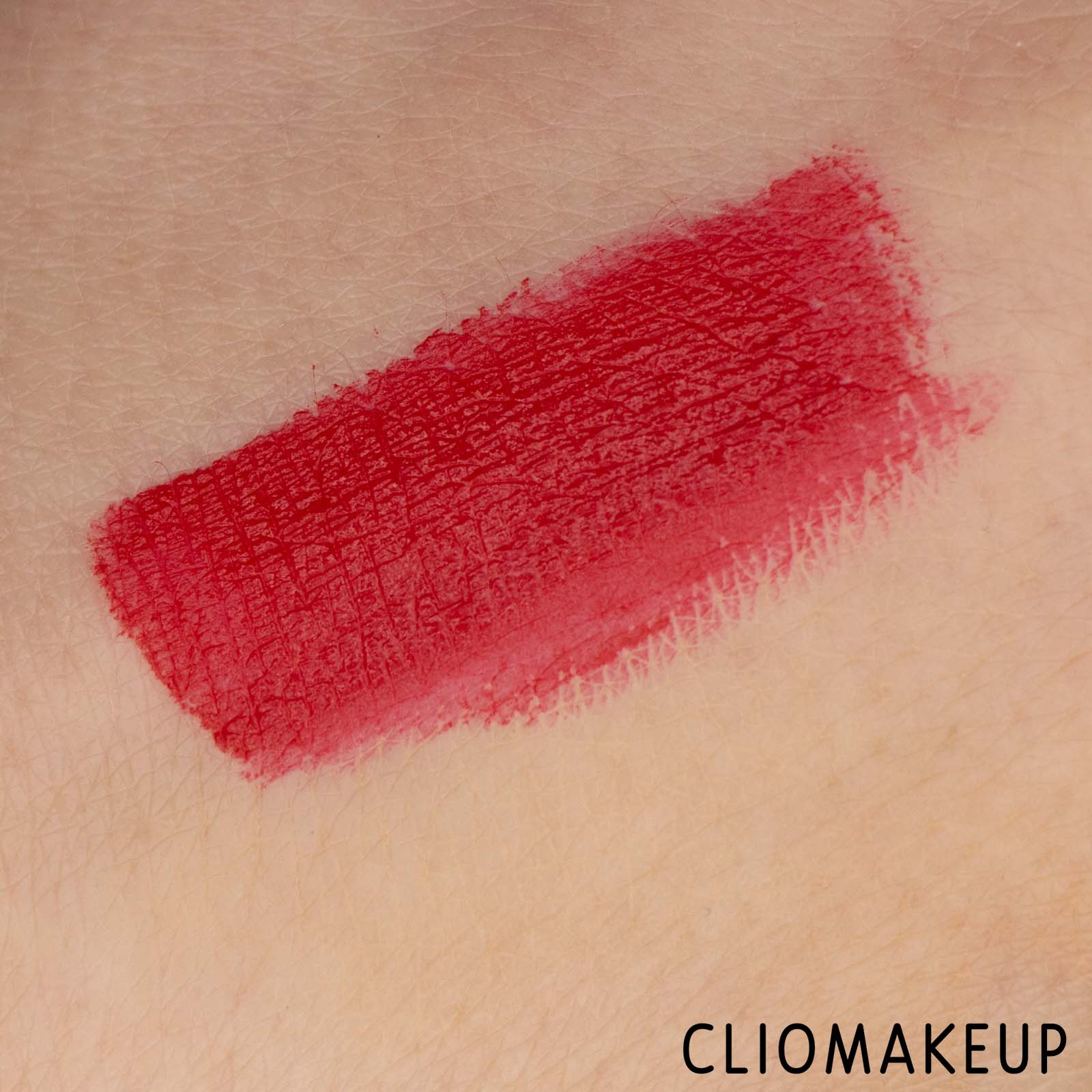 cliomakeup-Recensione-Rossetto-Wycon-Lilitech-Invasion-Tech-Lips-Lip-Mousse-7