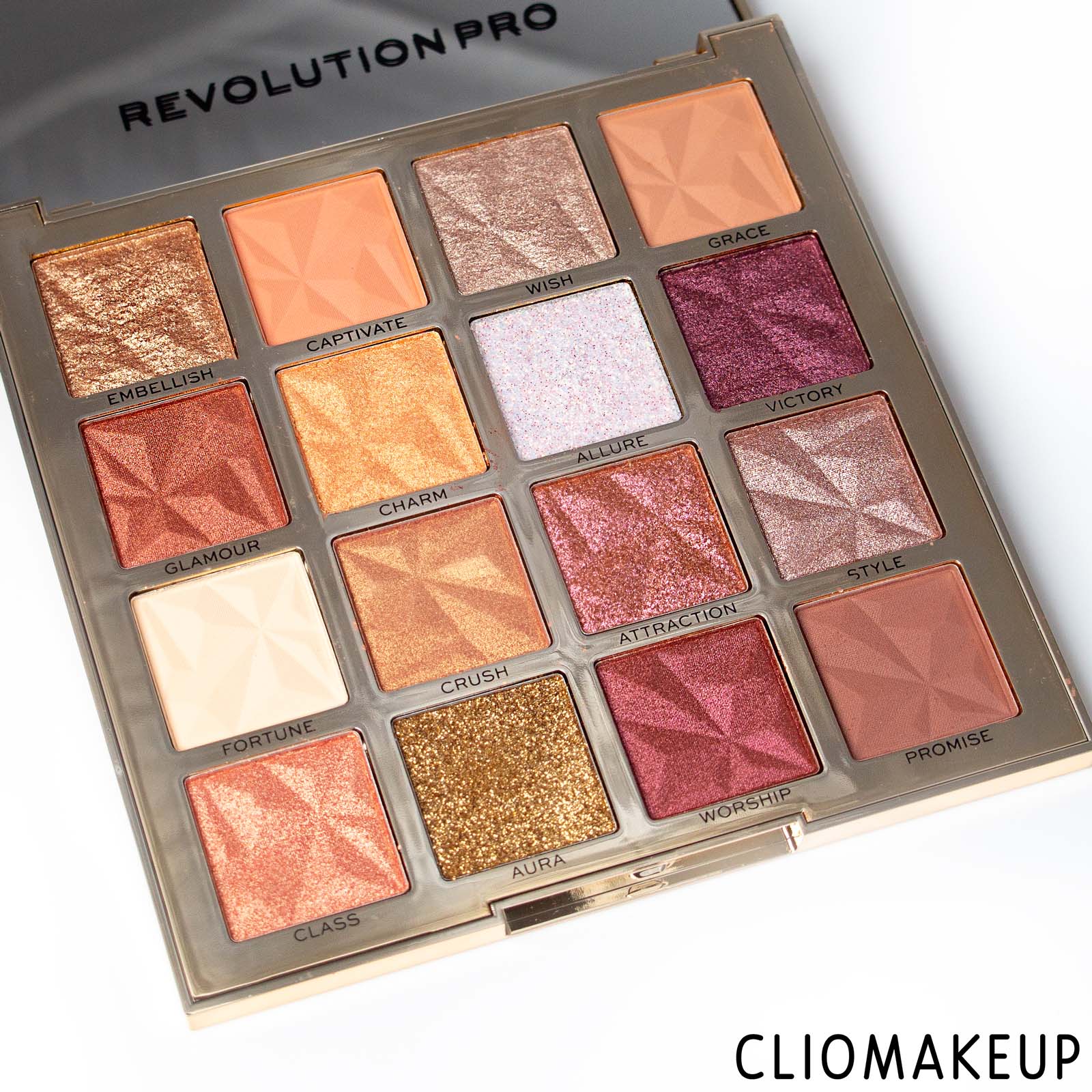 cliomakeup-recensione-palette-revolution-pro-ultimate-crystal-palette-adorned-4