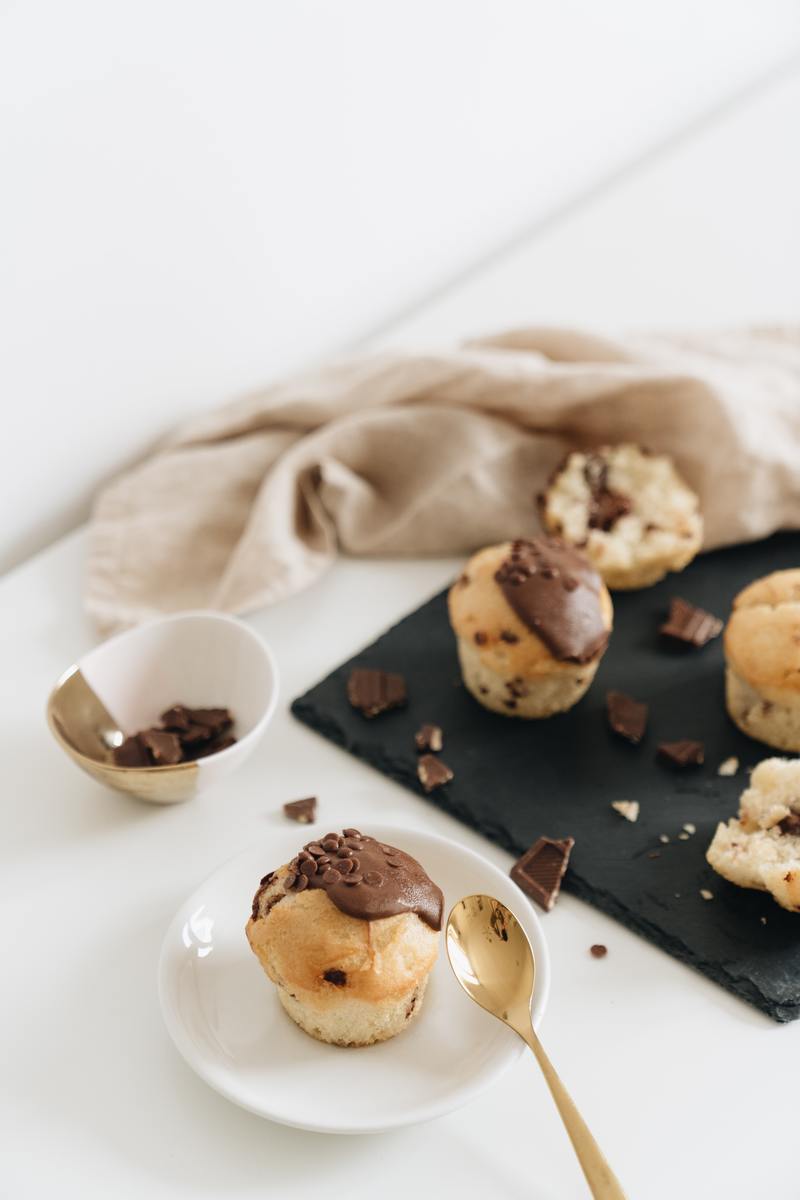 cliomakeup-ricetta-muffin-con-gocce-di-cioccolato-monoporzione