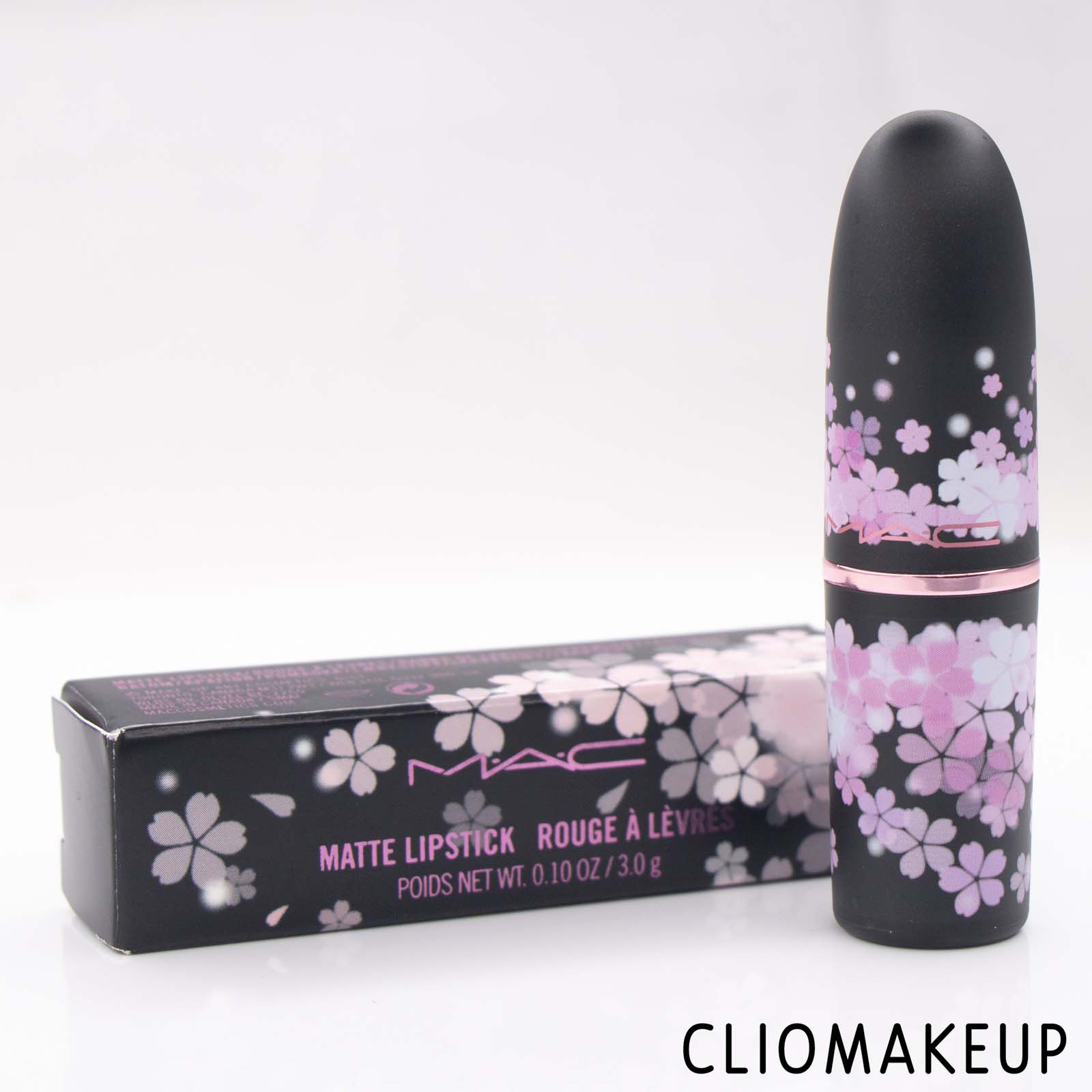 Recensione Rossetto-MAC-Black-Cherry-Matte-Lipstick-Moody-Bloom-4