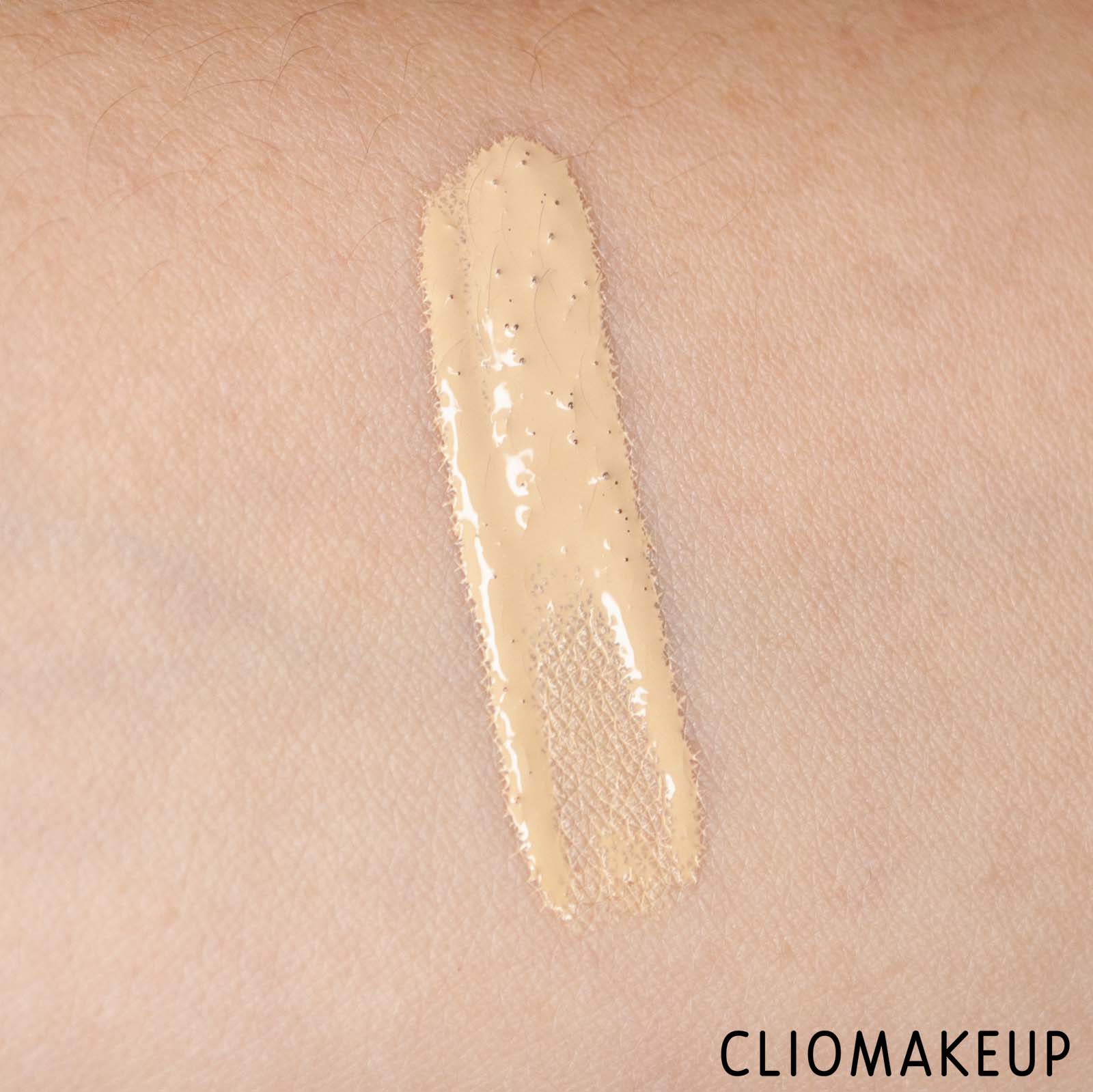 cliomakeup-recensione-fondotinta-mesauda-the-skin-fondotinta-idratante-finish-luminoso-7