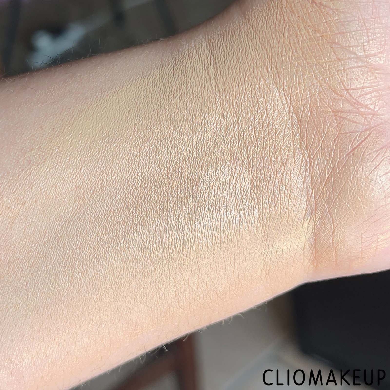 cliomakeup-recensione-fondotinta-shiseido-synchro-skin-radiant-lifting-foundation-spf-30-9