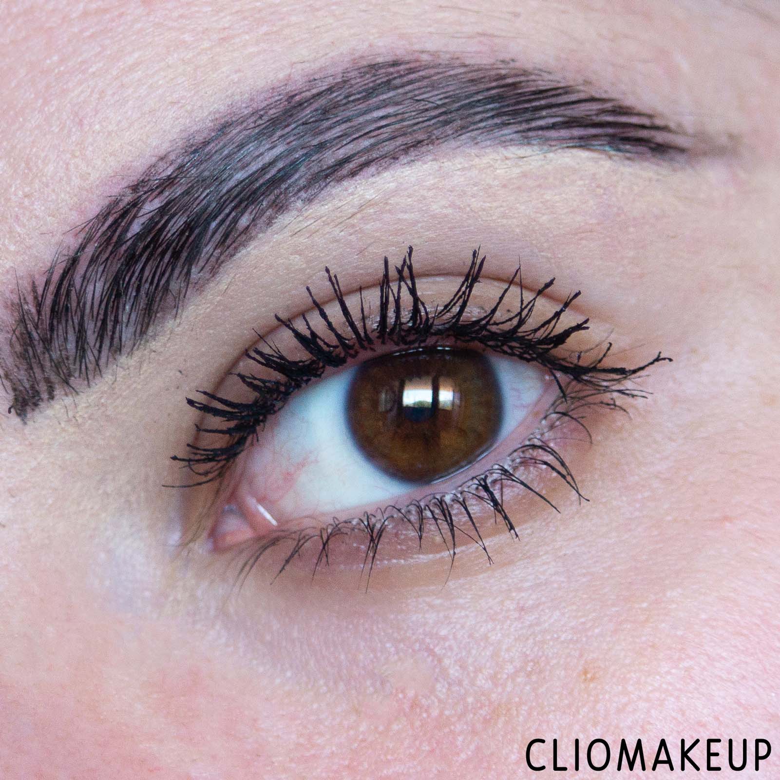 cliomakeup-recensione-mascara-essence-i-love-extreme-crazy-volume-mascara-waterproof-14