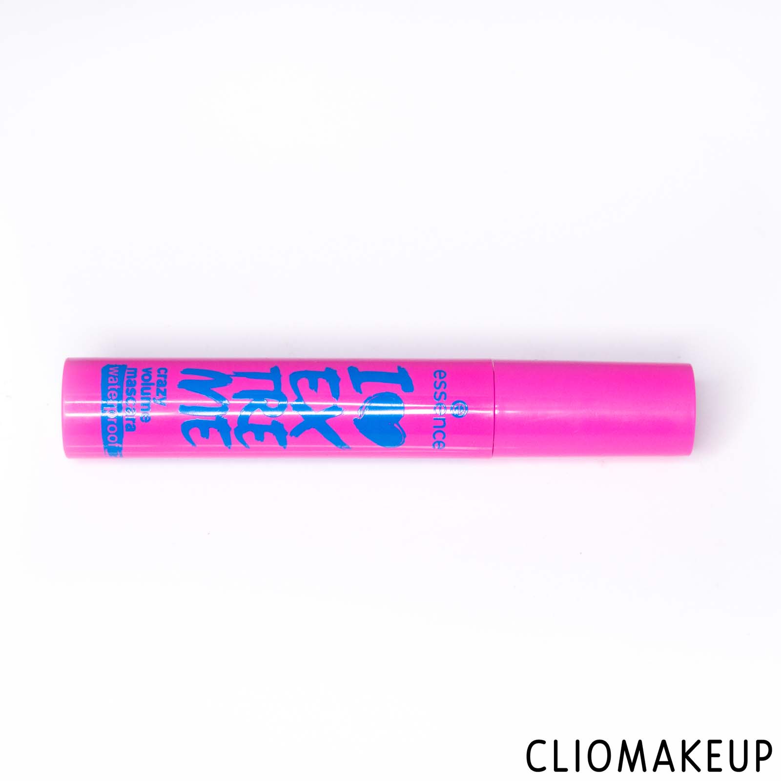 cliomakeup-recensione-mascara-essence-i-love-extreme-crazy-volume-mascara-waterproof-4