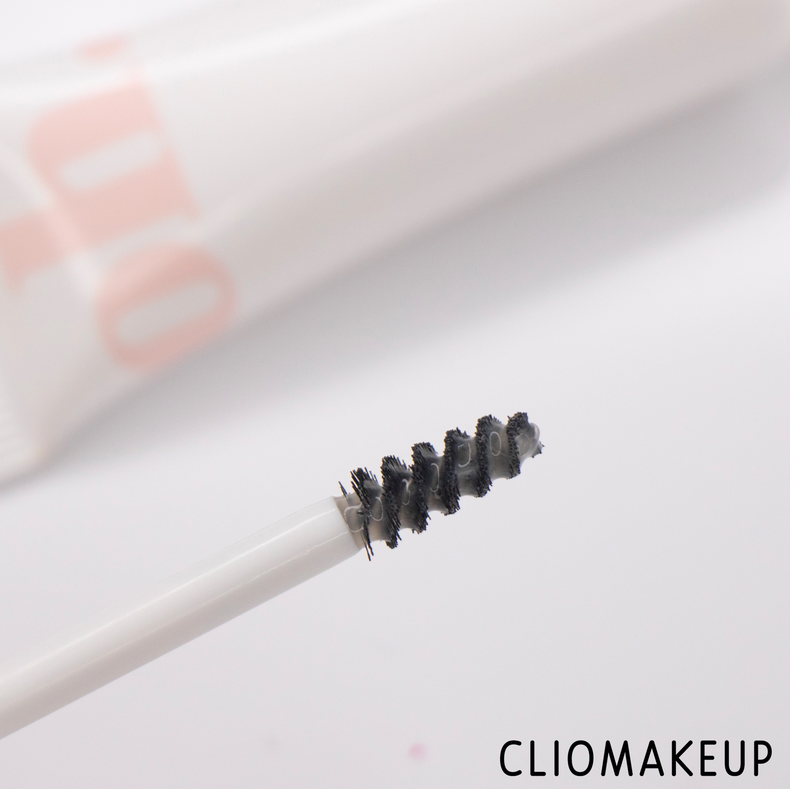 Cliomakeup-Recensione-Gel-Sopracciglia-Espressoh-Hey-Broh-Gel-Fissante-Sopracciglia-5