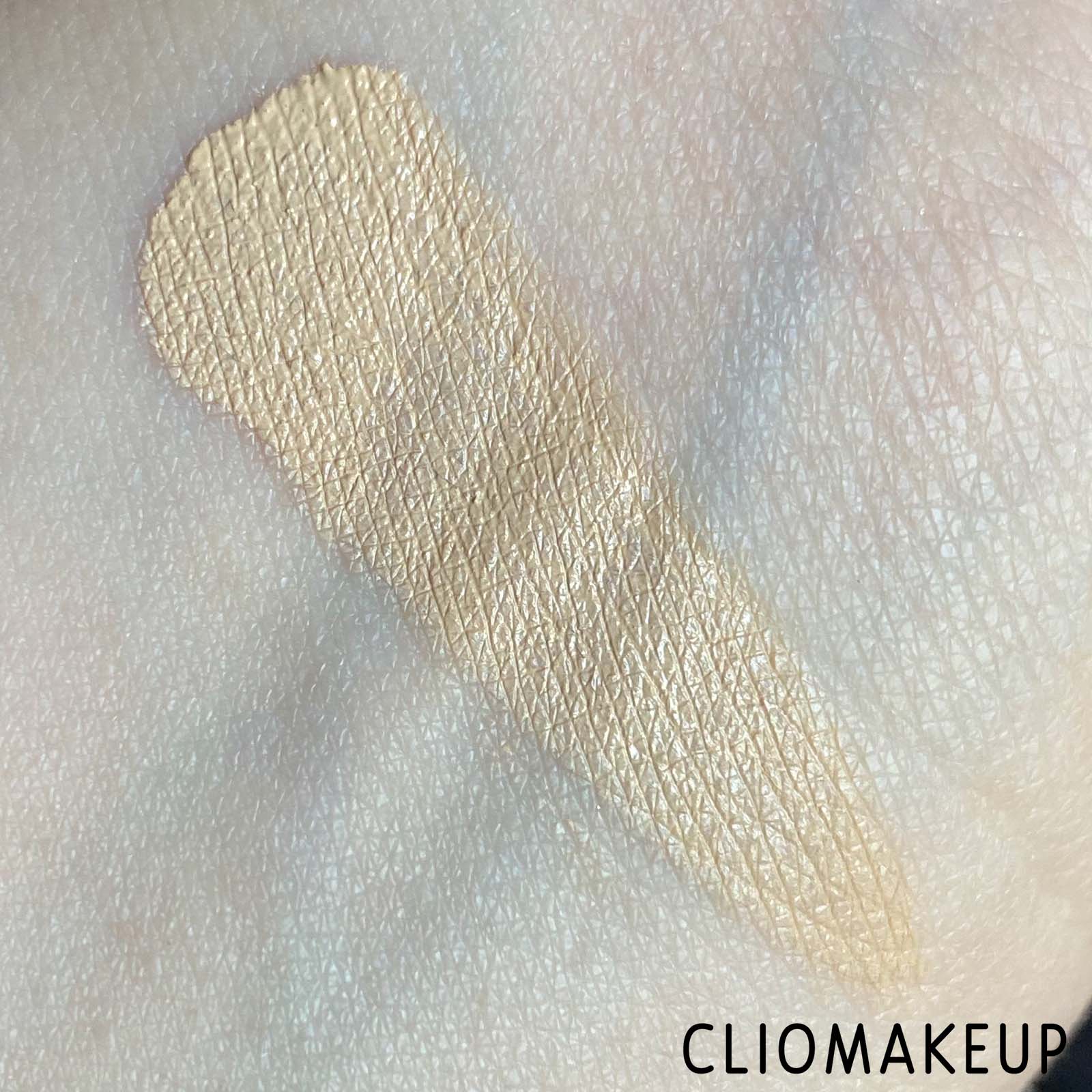 Cliomakeup-Recensione-Fondotinta-MAC-Studio-Fix-Tech-Cream-To-Powder-Foundation-6