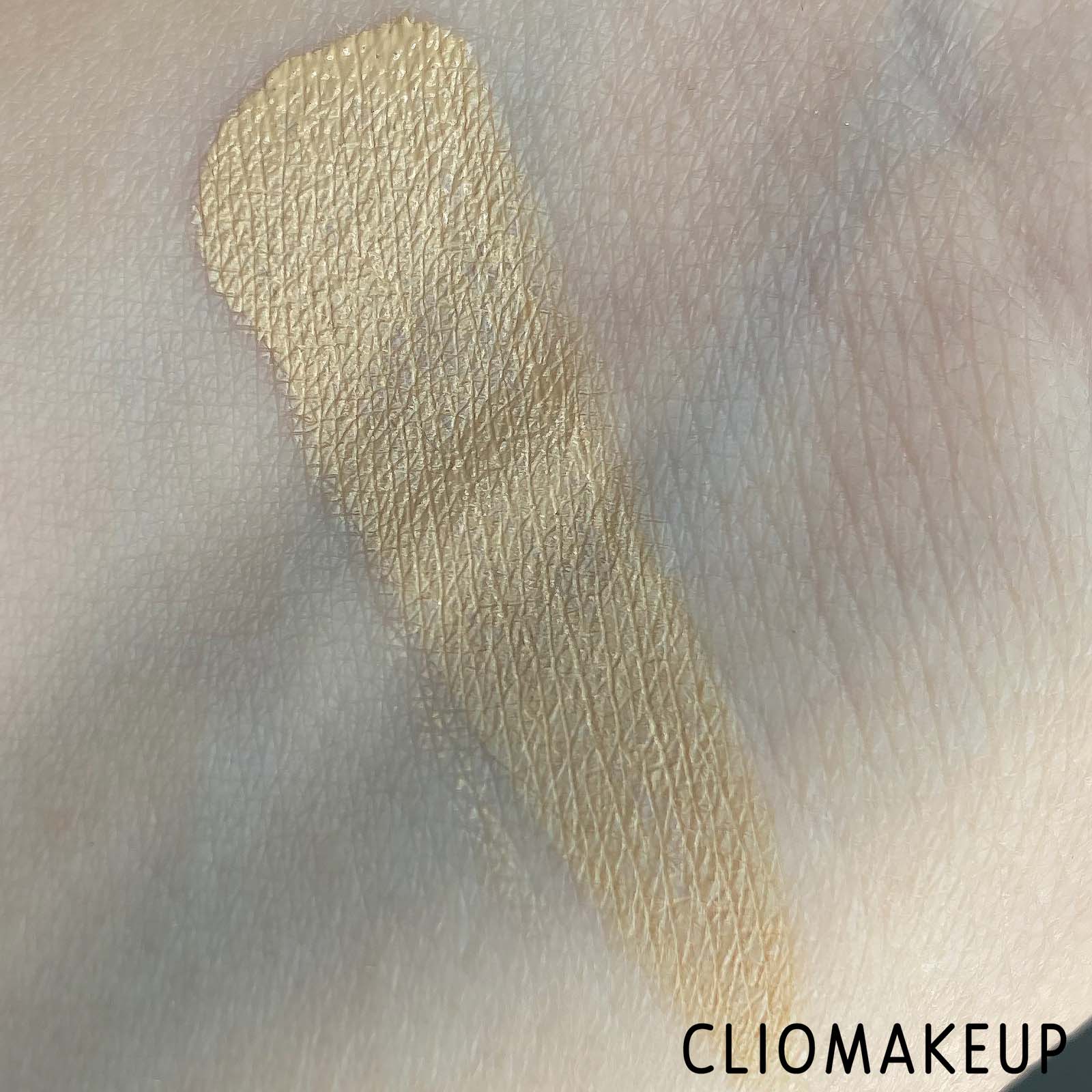 Cliomakeup-Recensione-Fondotinta-MAC-Studio-Fix-Tech-Cream-To-Powder-Foundation-7