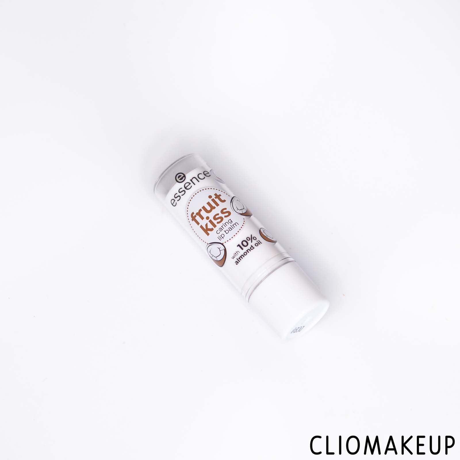 cliomakeup-recensione-balsamo-labbra-essence-fruit-kiss-caring-lip-balm-coconut-lust-2