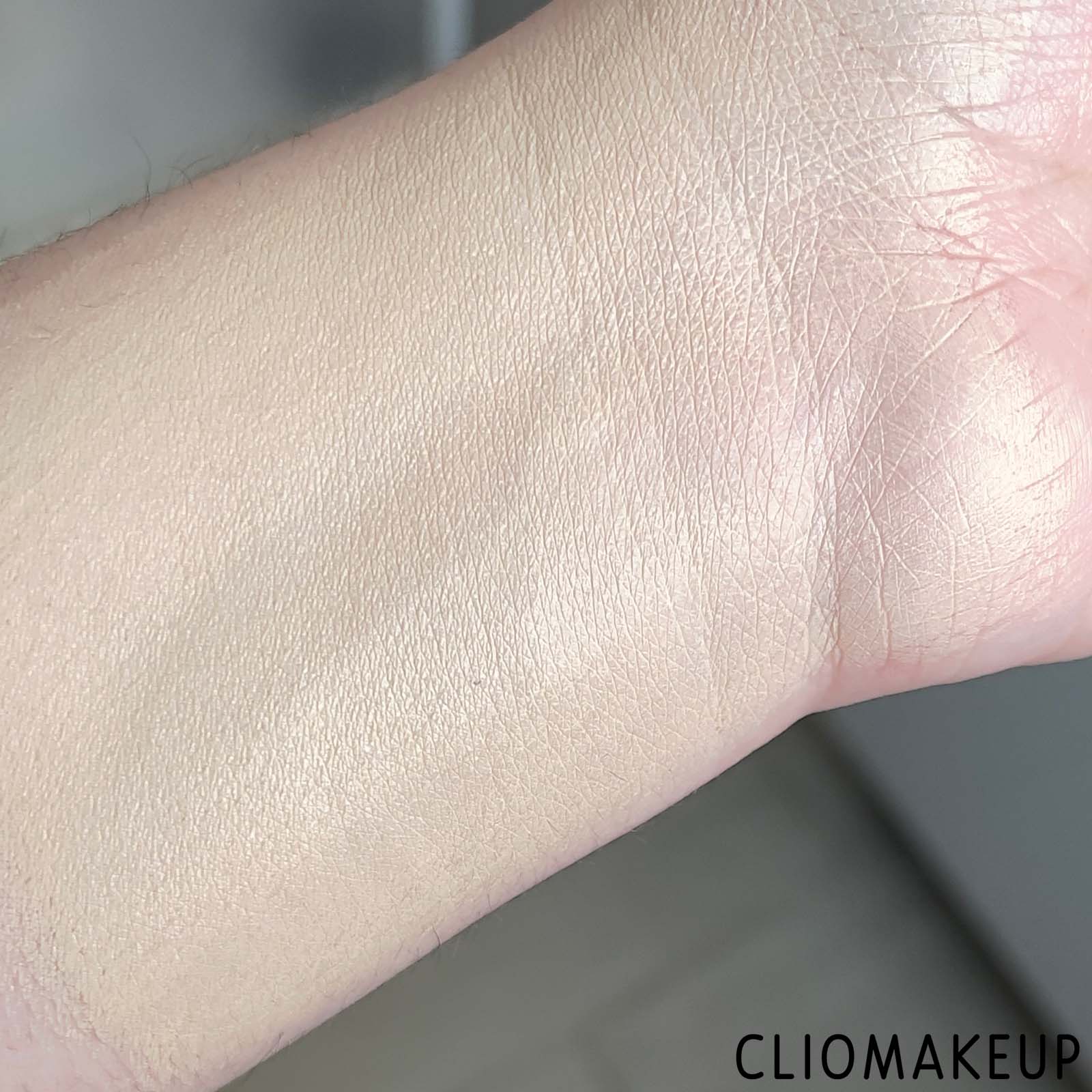 cliomakeup-recensione-fondotinta-bare-minerals-bare-pro-24-h-performance-wear-liquid-foundation-spf-20-8